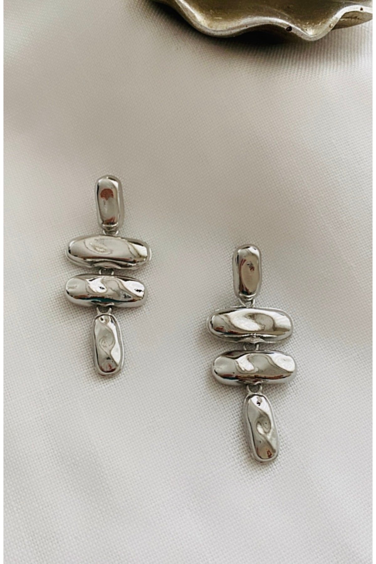 Çubuk Plaka Model Sallantılı Küpe (5,5 CM)