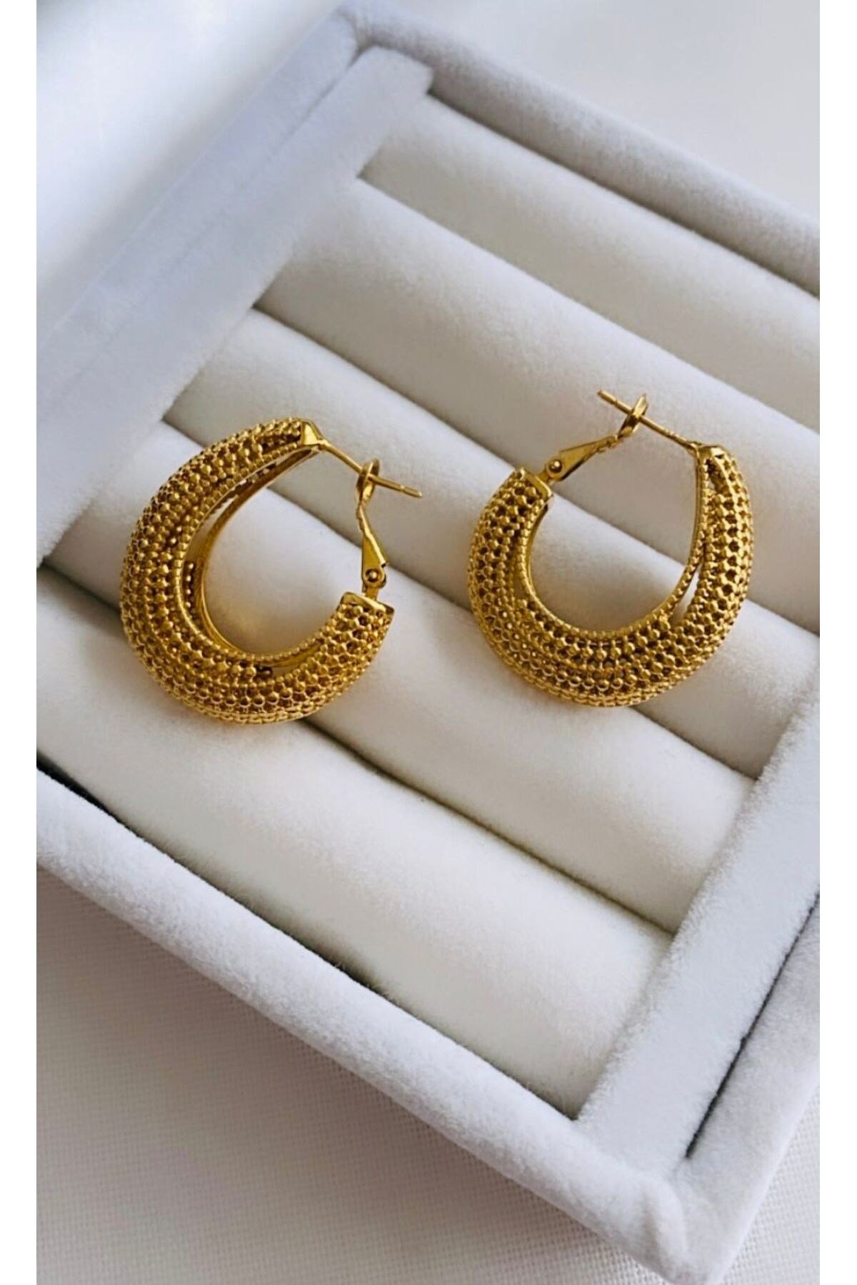 Hasır Görünümlü Küpe (3 cm)