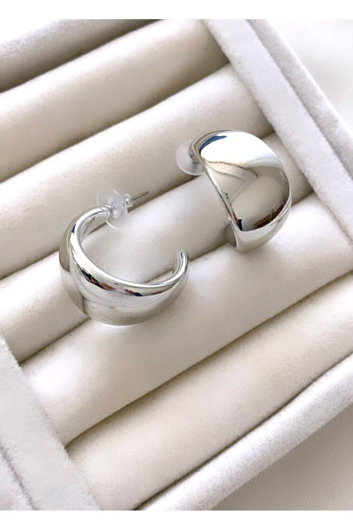İthal Ay Küpe (2,5 cm)