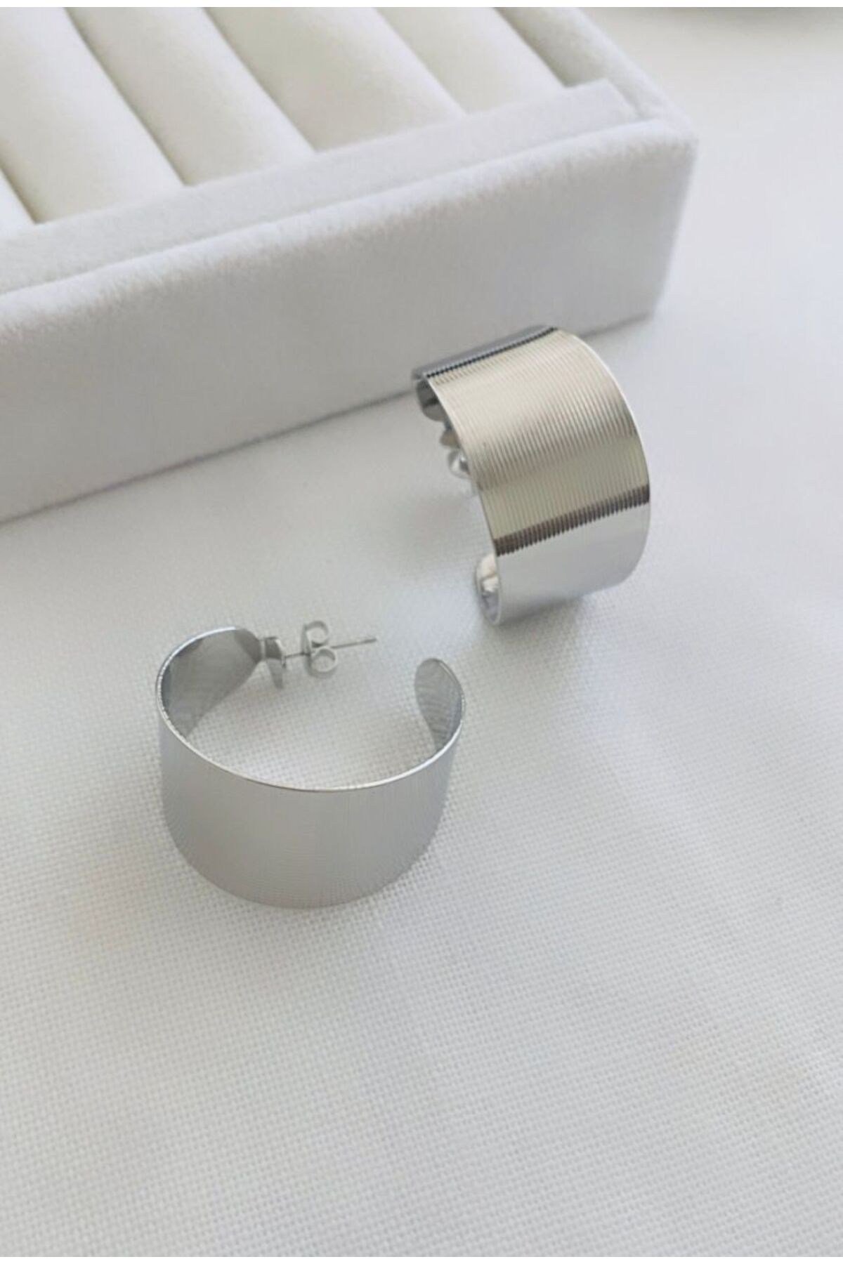 İthal Tırtıklı Model Kalın Halka Küpe (3 CM)