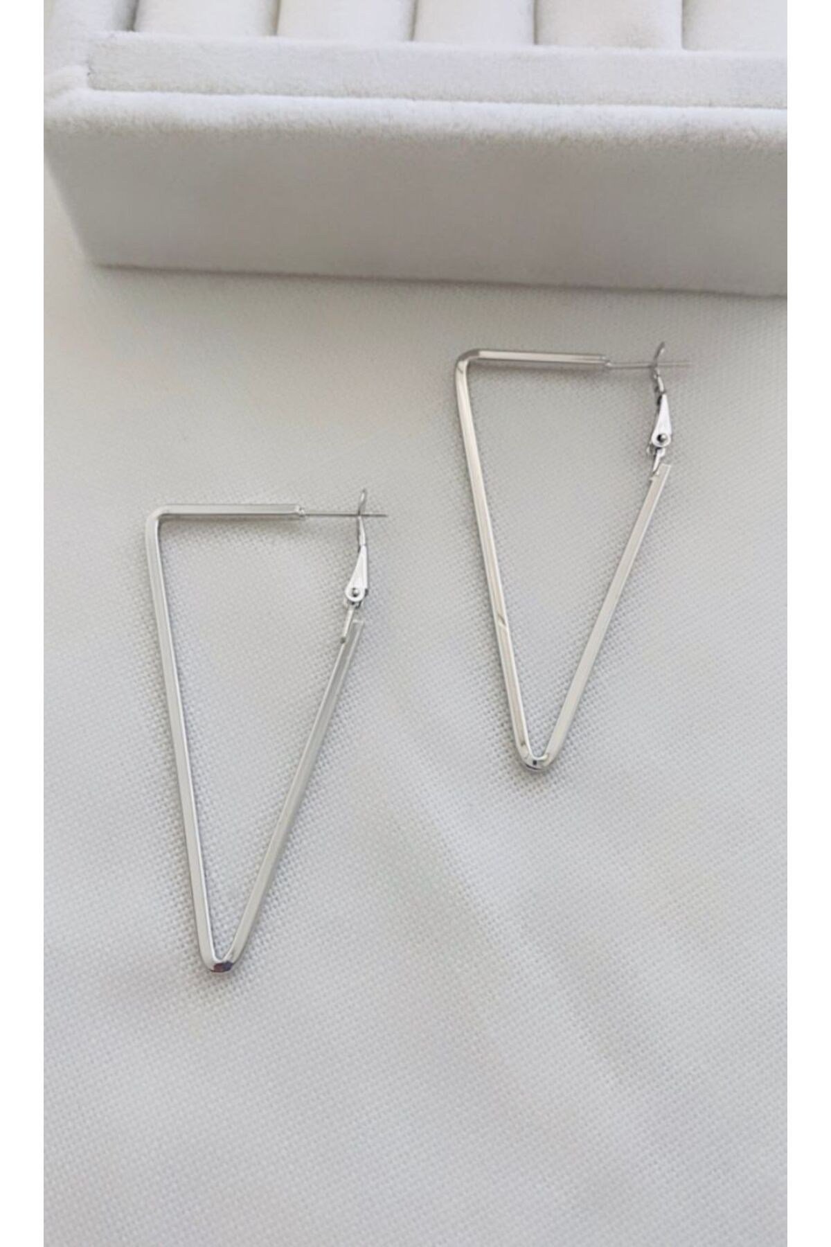 İthal Üçgen Uzun Küpe (6 cm)