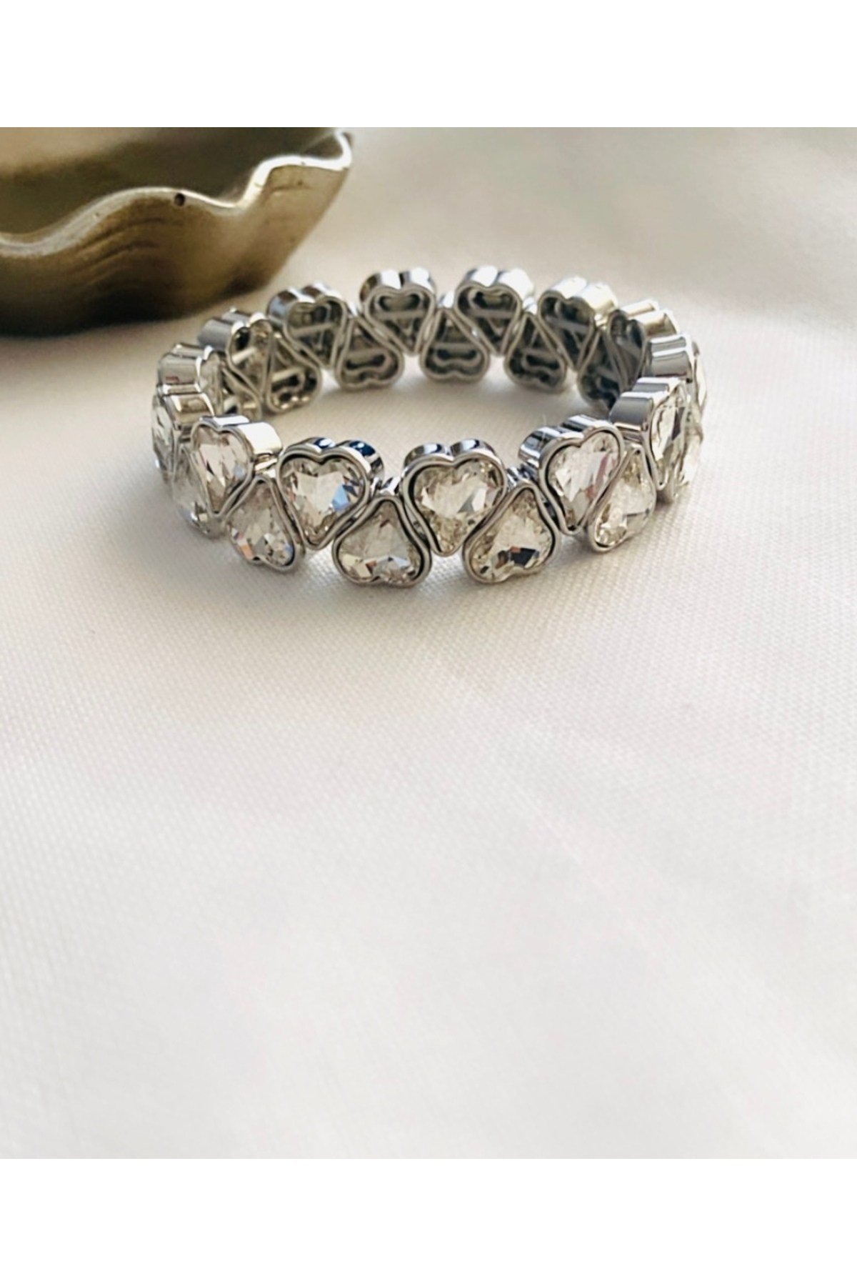 Kristal Taşlı Kalp Model Esnek Bileklik ( Kalınlık :1,5 cm)