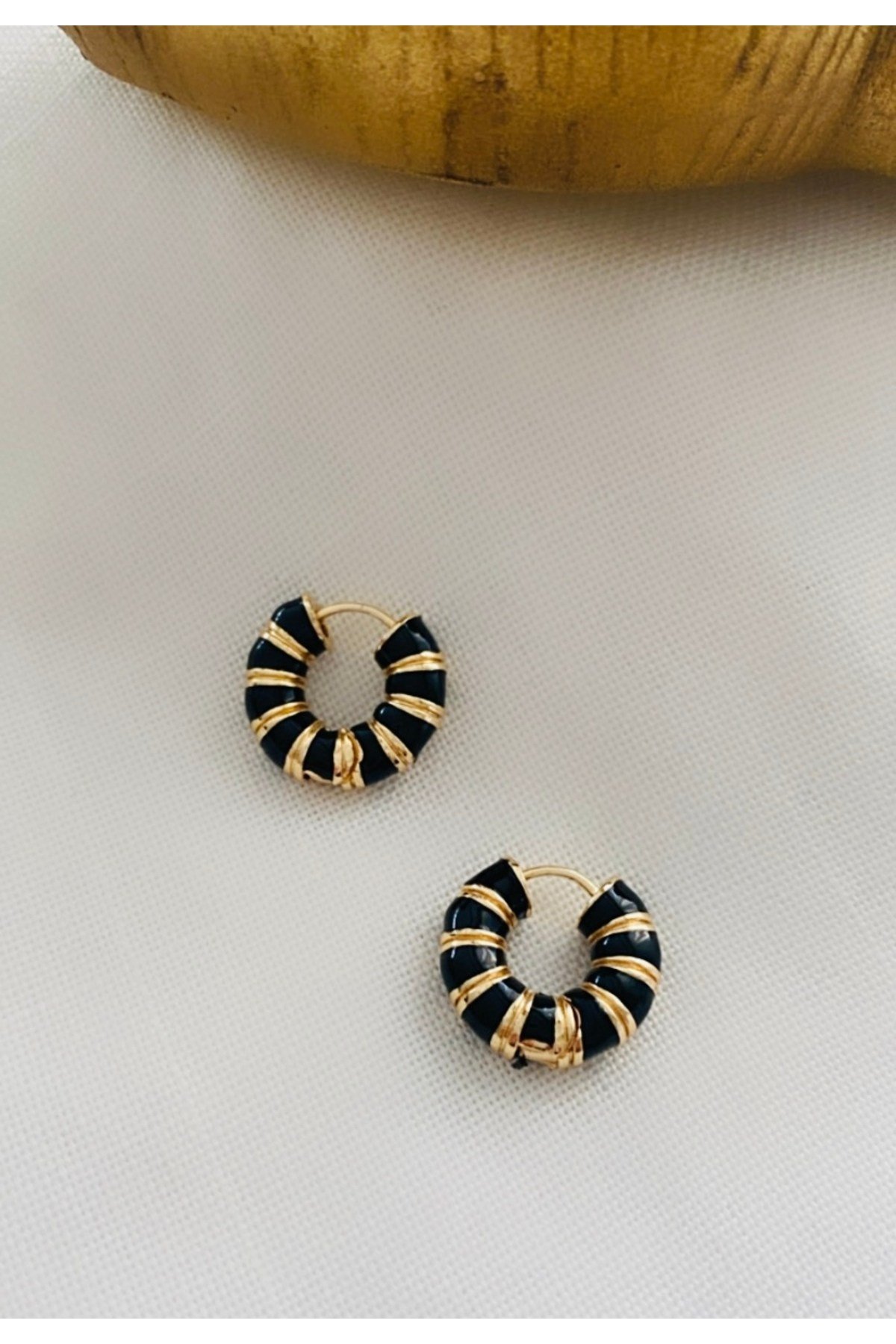 Renkli Mineli Minimal Halka Küpe (17 mm)