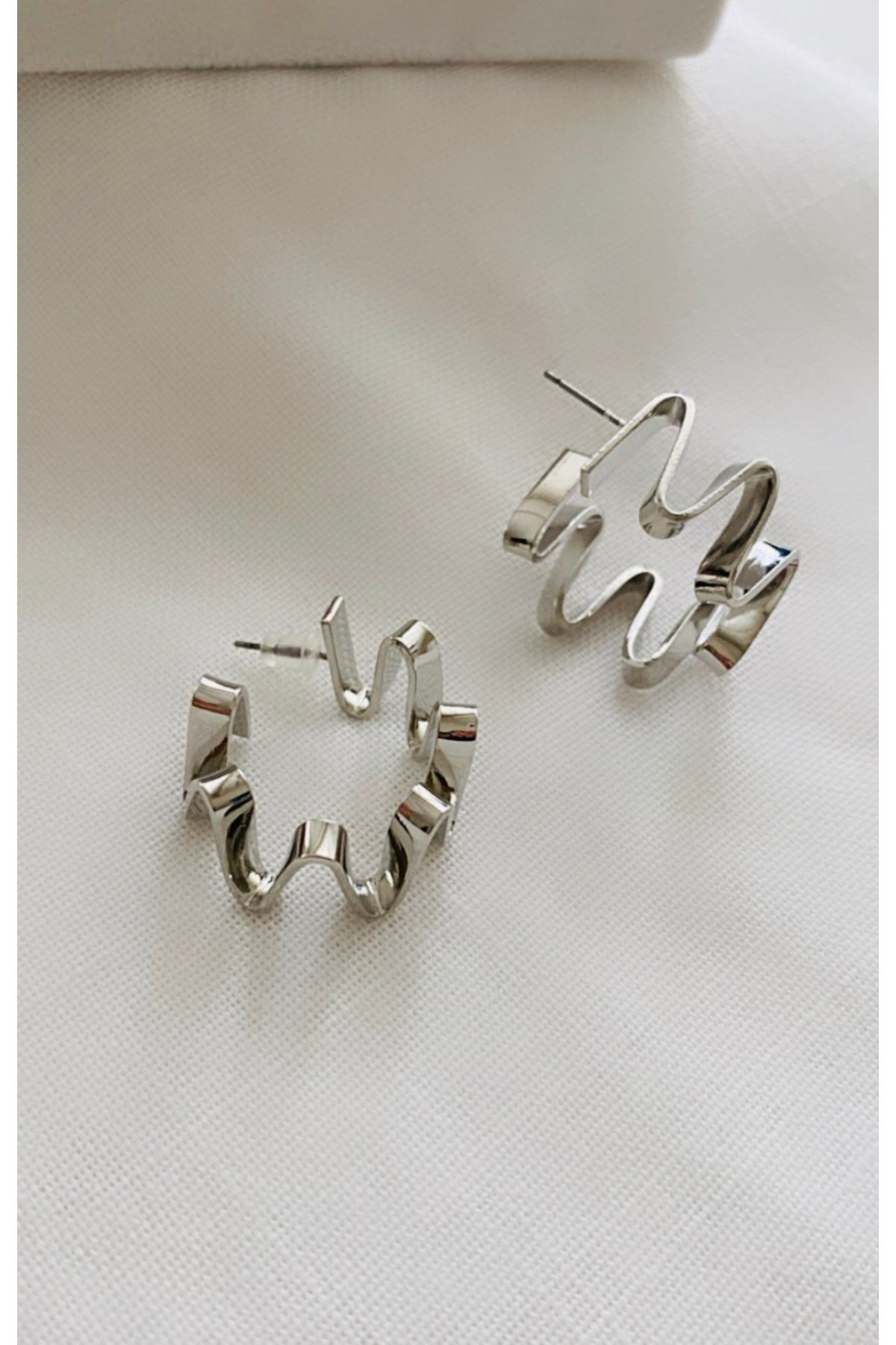 Zigzag Model Halka Küpe (Kalınlık 1,5 cm/Boy 3 cm)