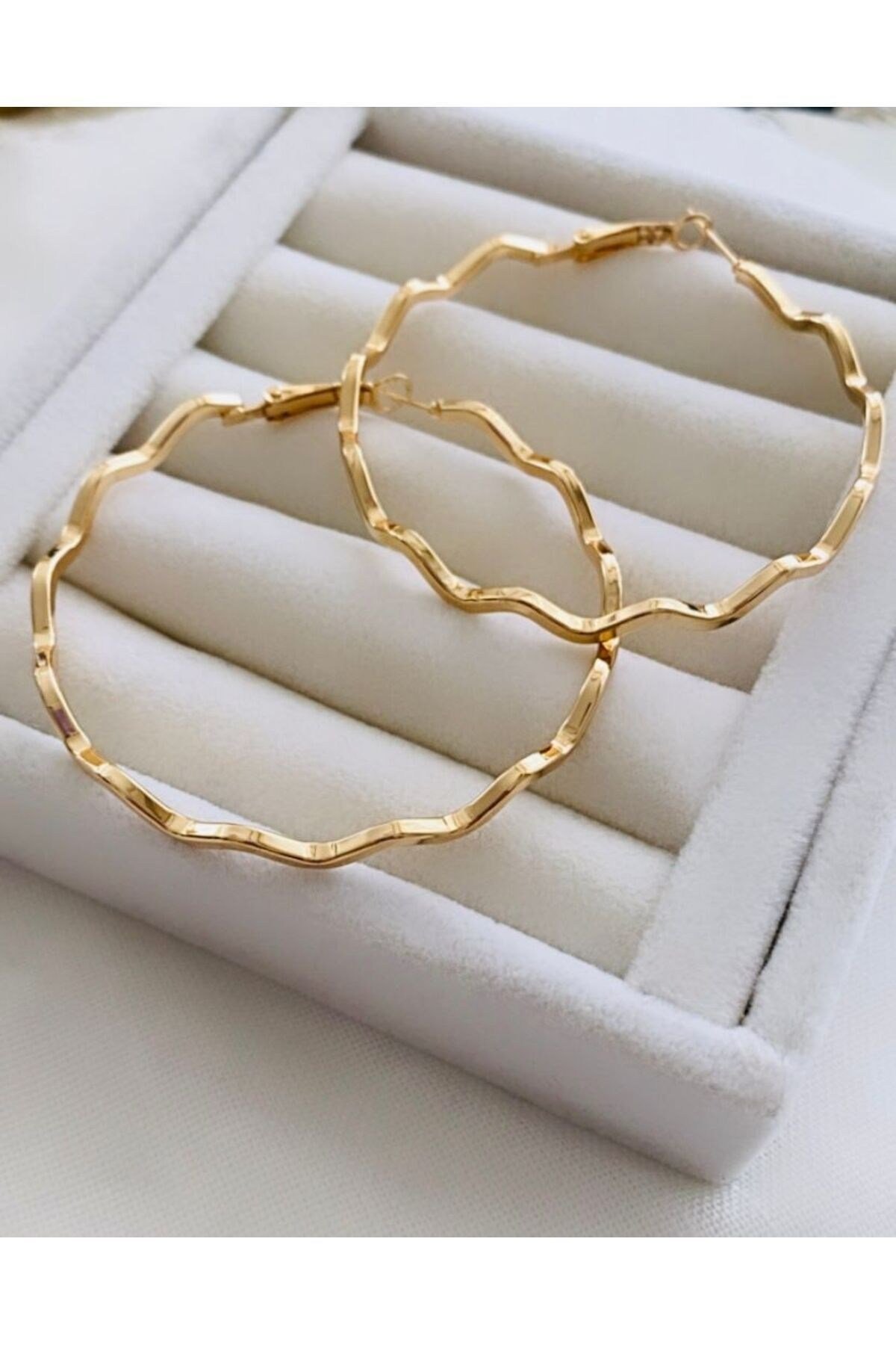 Zigzag Model Rodyum Kaplama Büyük Halka Küpe (6 cm)