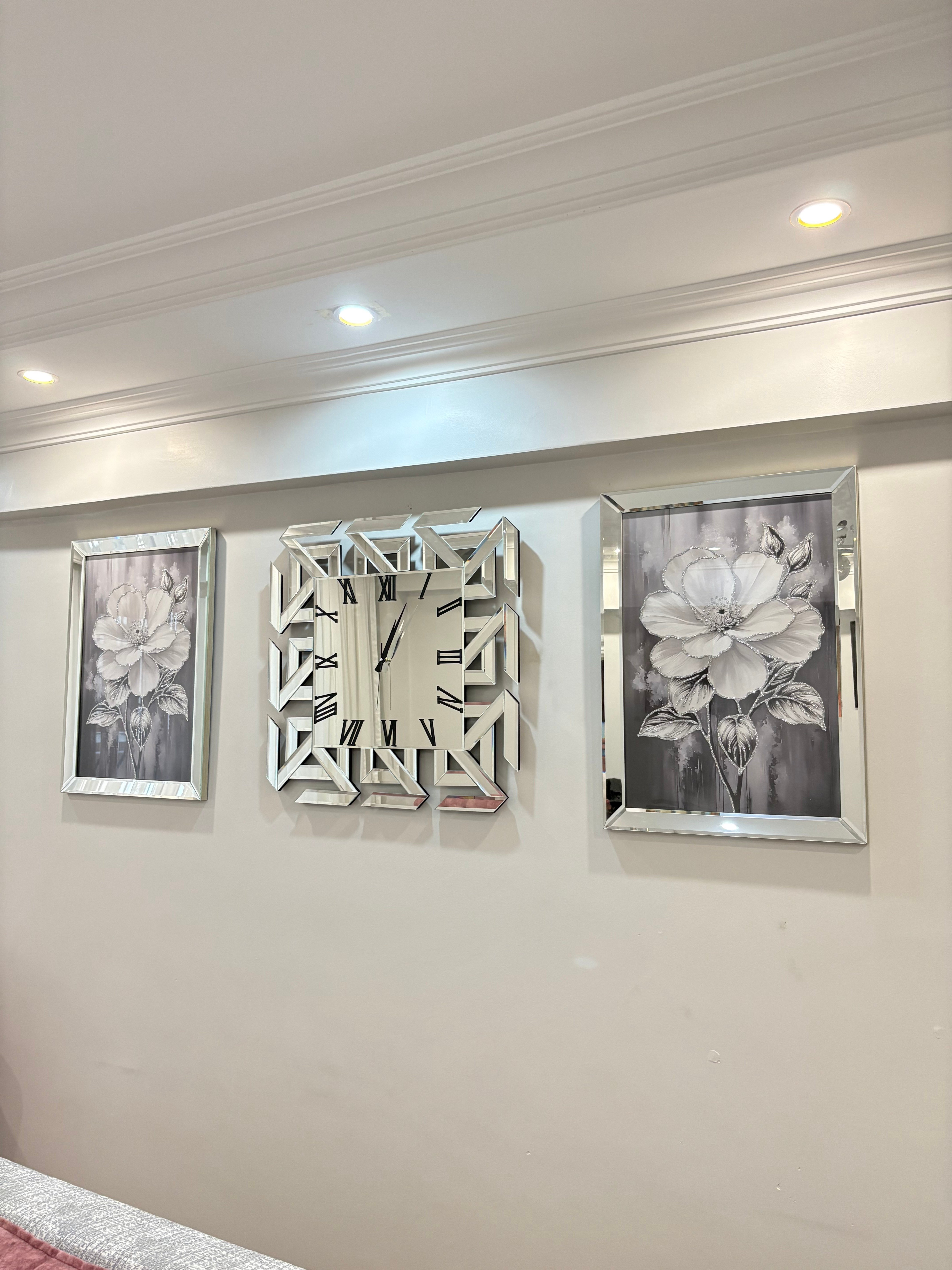 Z MODEL AYNALI SAAT VE İKİ ADET BEYAZ GÜL SET GÜMÜŞ