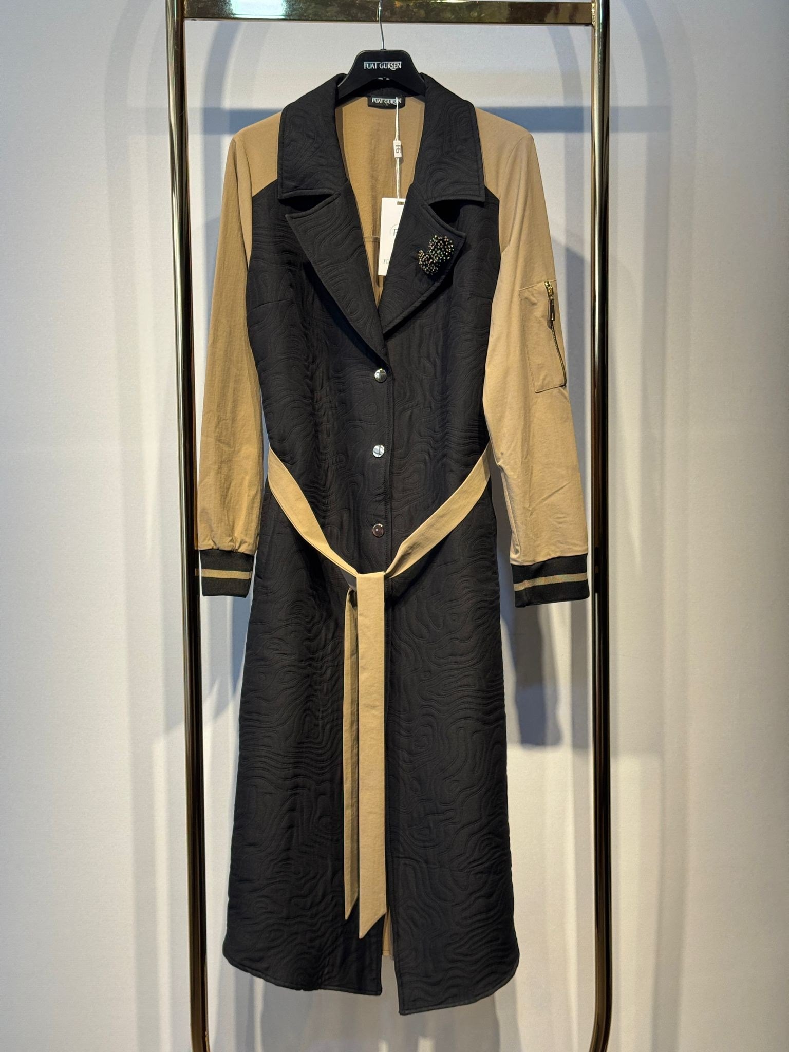 FUAT GÜRSEN Belden Bağlamalı Bronş Hediyeli Çift Ton Tasarım Uzun Kap