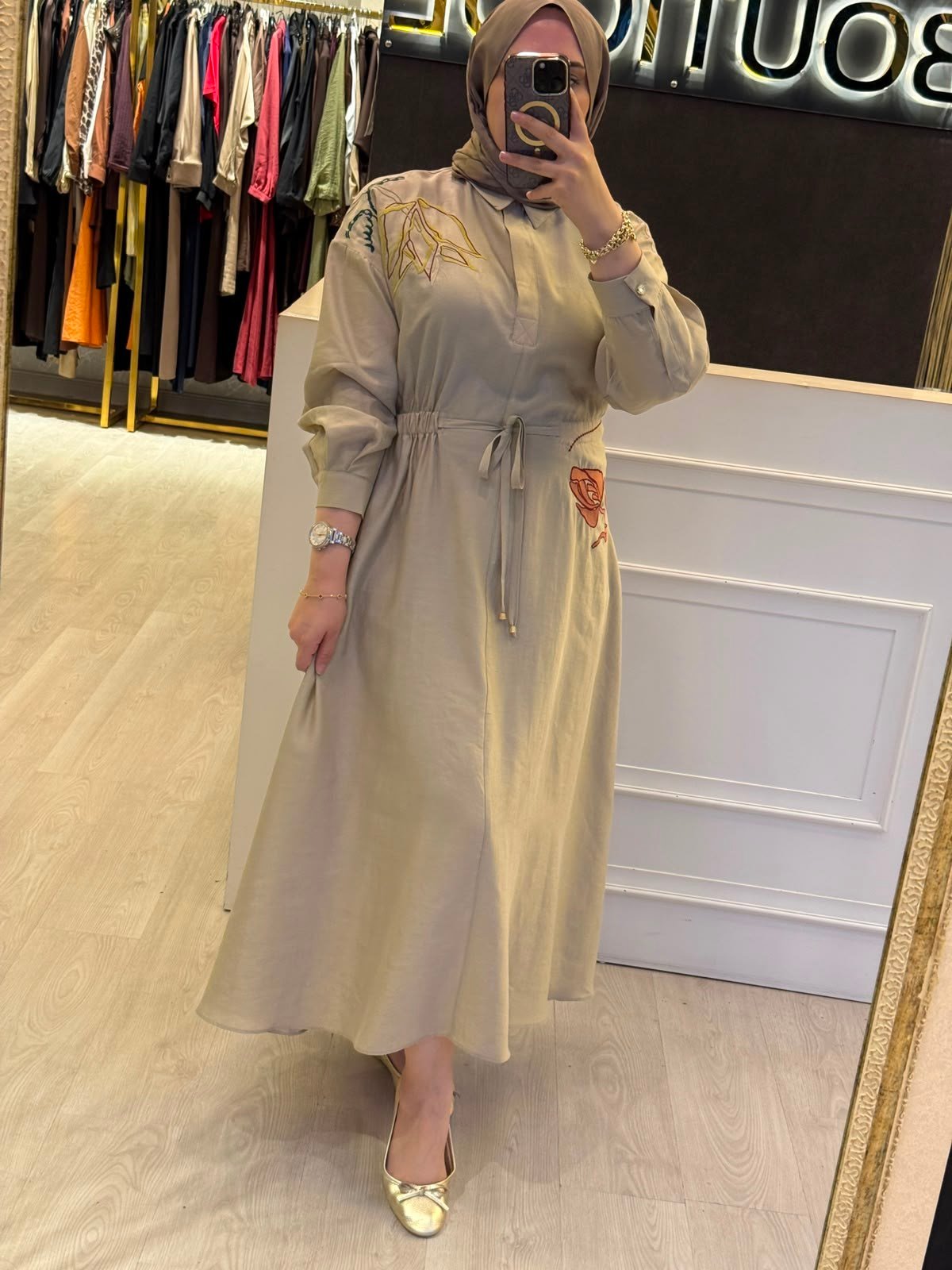 GHİSA Beli Lastikli Çiçek Nakış Elbise