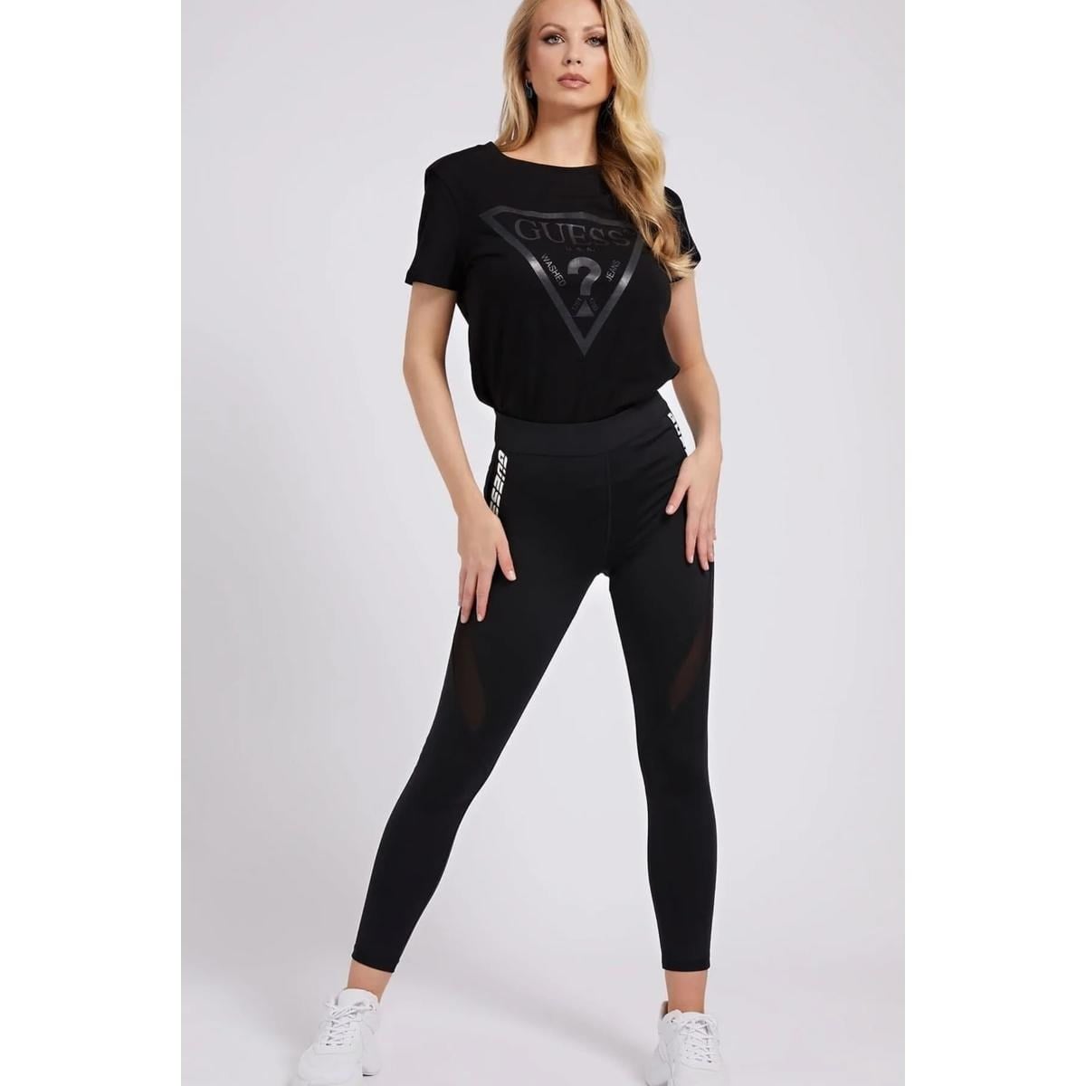 GUESS Önde logolu t-shirt