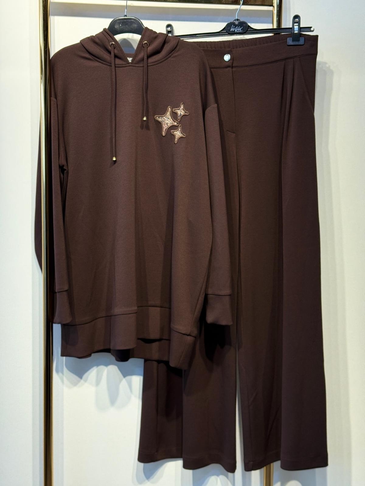 LİSA EXCLUSİVE Göğüs Nakış İşlemeli Sweat Pantolon Takım
