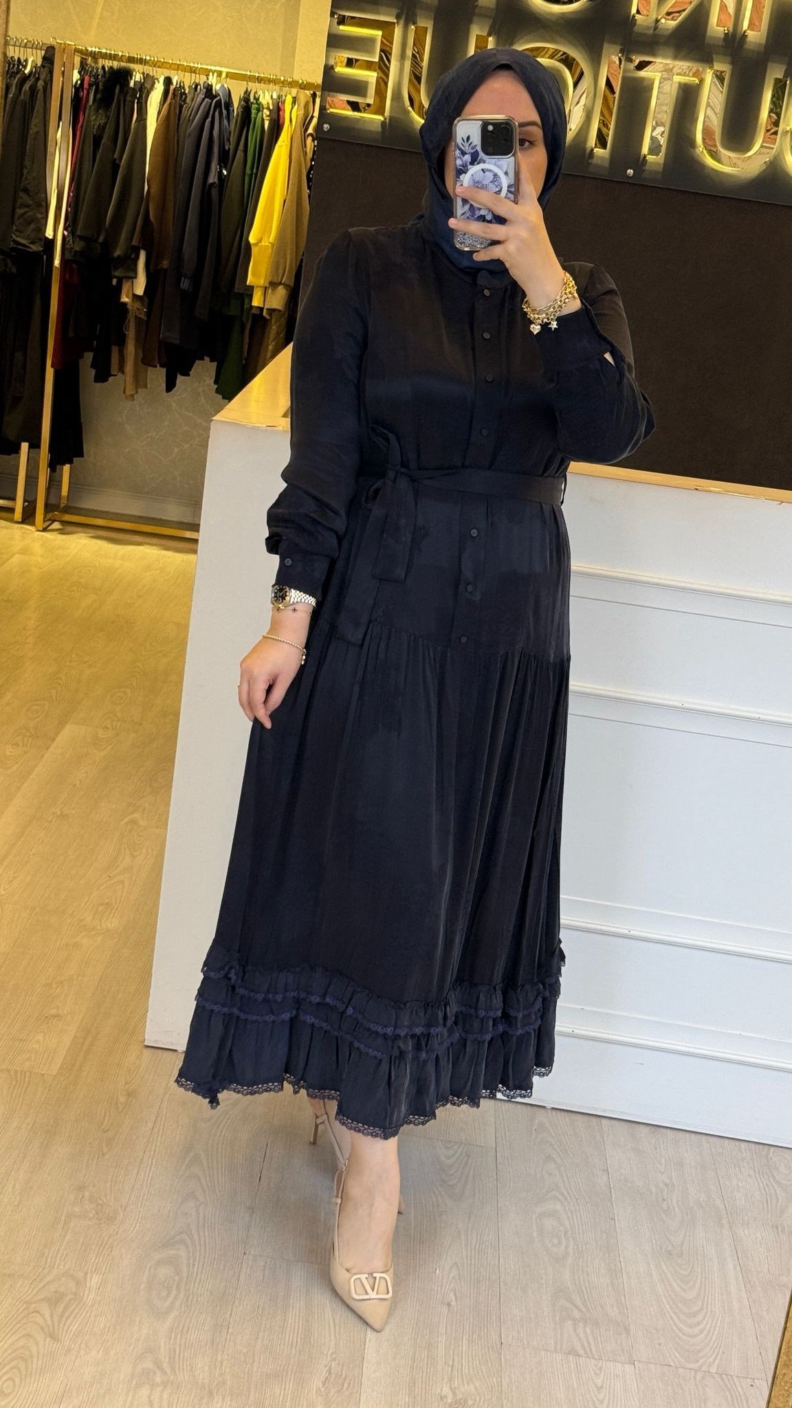 MİSSWHENCE 38809 Desenli İpek Cupra Kumaş Hakim Yaka Belden Bağlamalı Önden Düğmeli Uzun Elbise