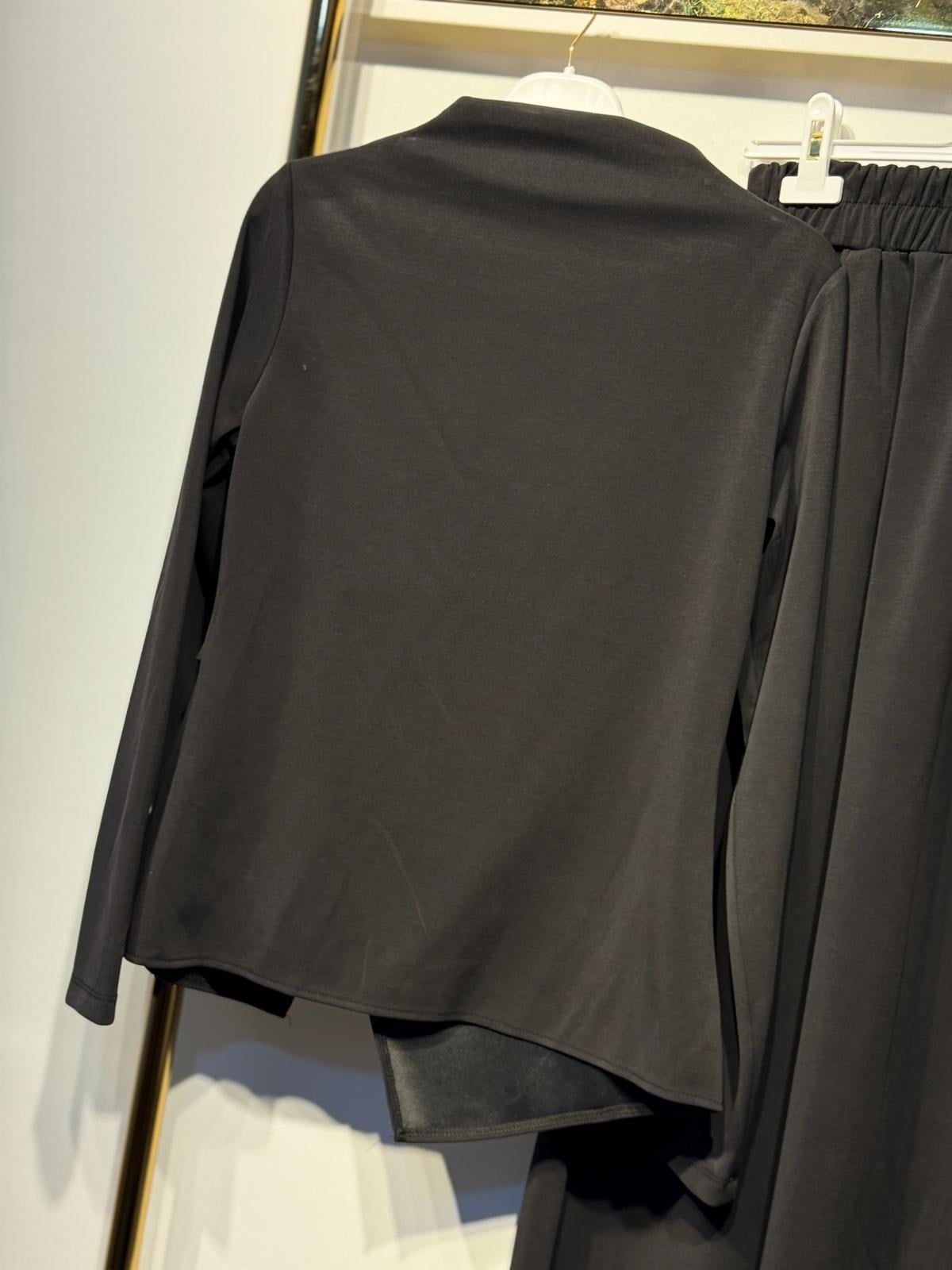 NUSS Çapraz Tasarım Gold Aksesuar Detaylı Balıkçı Yaka Tunik Çan Etek Takım