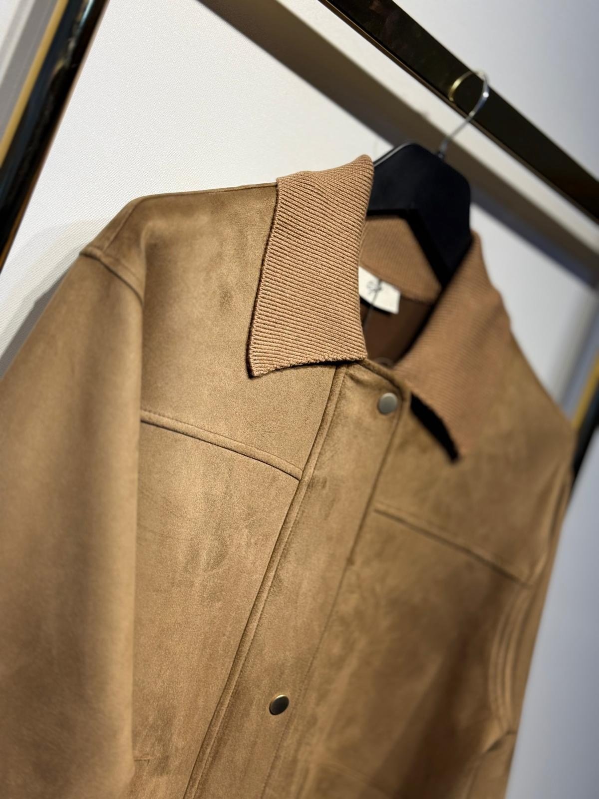 TIĞ TRİKO Triko Yakalı Sırt Nakış Detaylı Kap