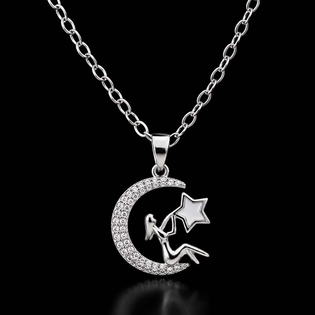 Ay Üzerinde Yıldız Tutan Kız Figürlü Taşlı Silver Kolye