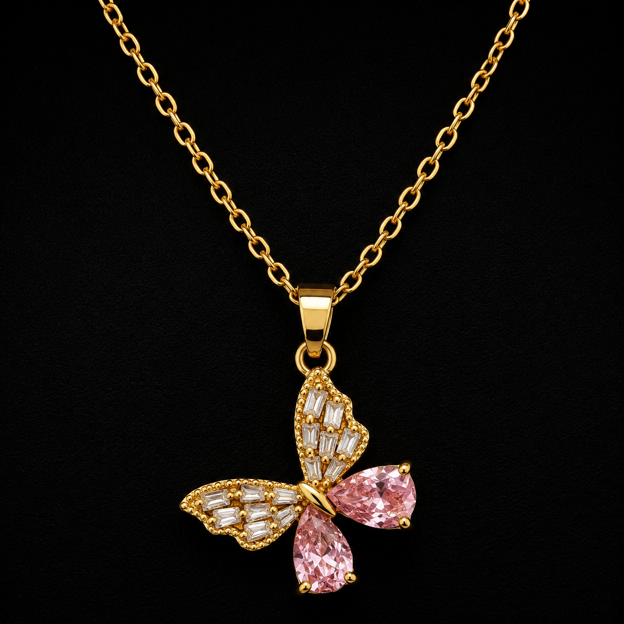 Pembe Taşlı Kelebek Figürlü Gold Kolye – Baget Taş Detaylı