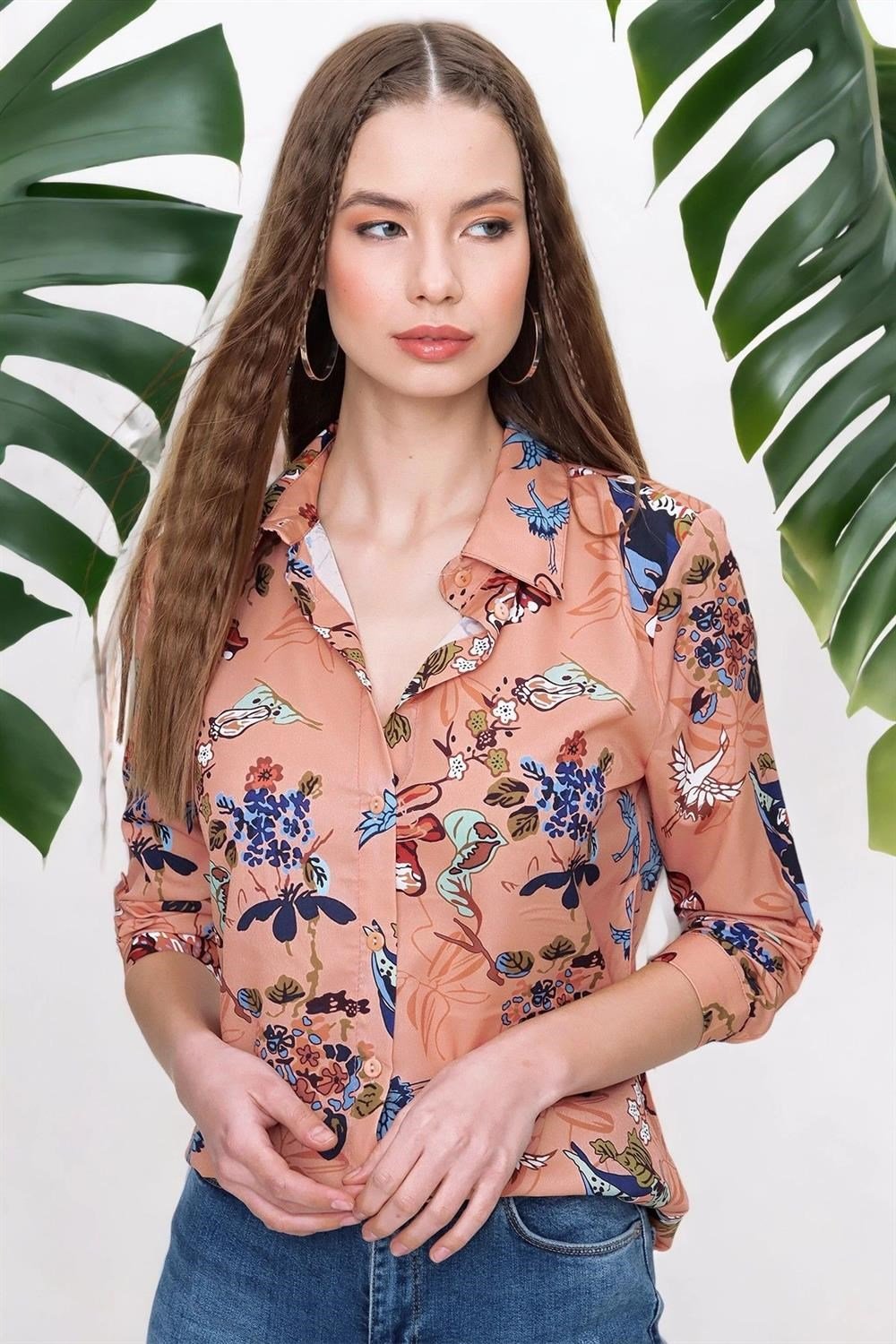 Kadın Pudra Klasik Yaka Çiçek Desenli Uzun Kol Gömlek Regular Kesim Standart Boy