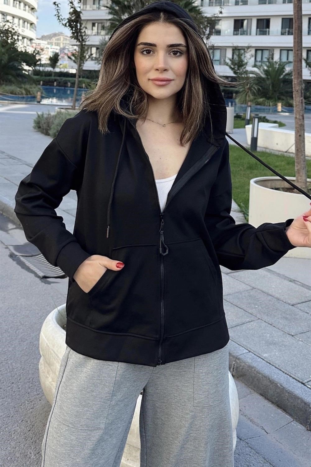 Kadın Siyah  Kapüşonlu, Fermuarlı, Cepli, Regular Kesim Sweatshirt