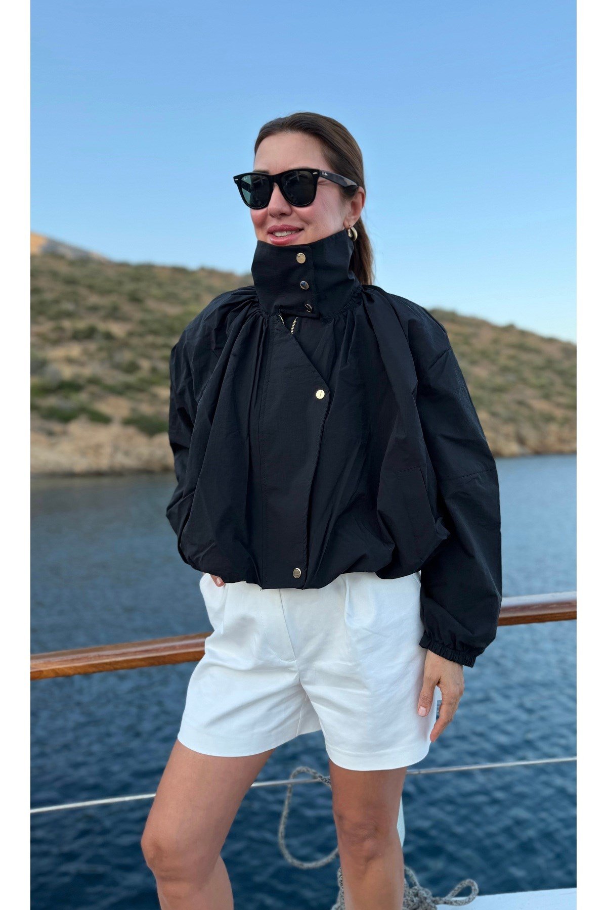 Gold çıtçıtlı funnel neck bomber rüzgarlık
