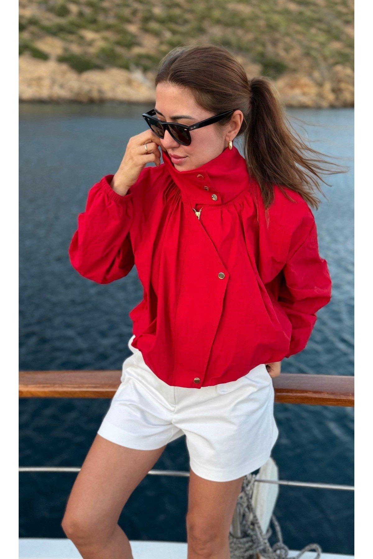 Gold çıtçıtlı funnel neck bomber rüzgarlık
