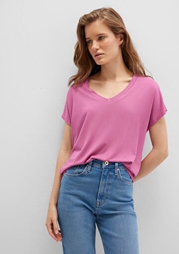 Mavi BASiC V YAKA PENYE MenekSe Pembesi Pembe Kadın T-Shirt