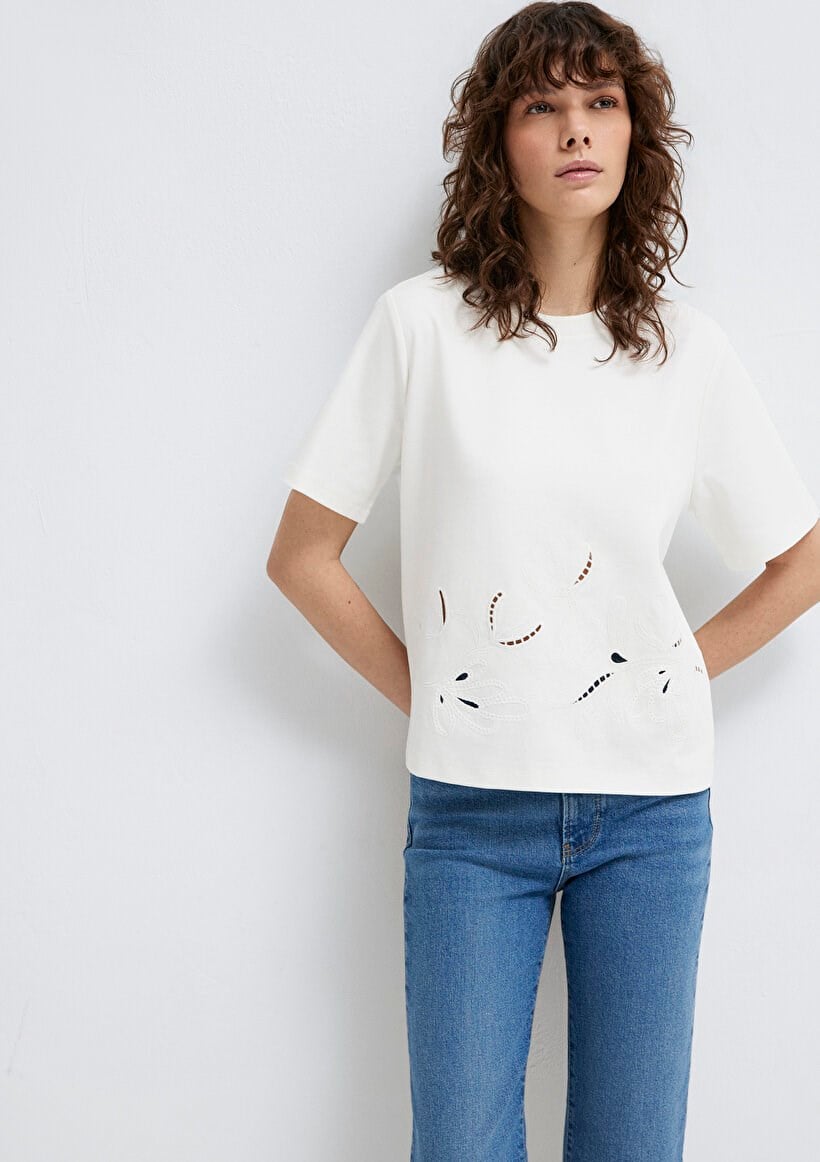 Mavi KISA KOLLU MODELLİ PENYE Kırık Beyaz Kırık Beyaz Kadın T-Shirt