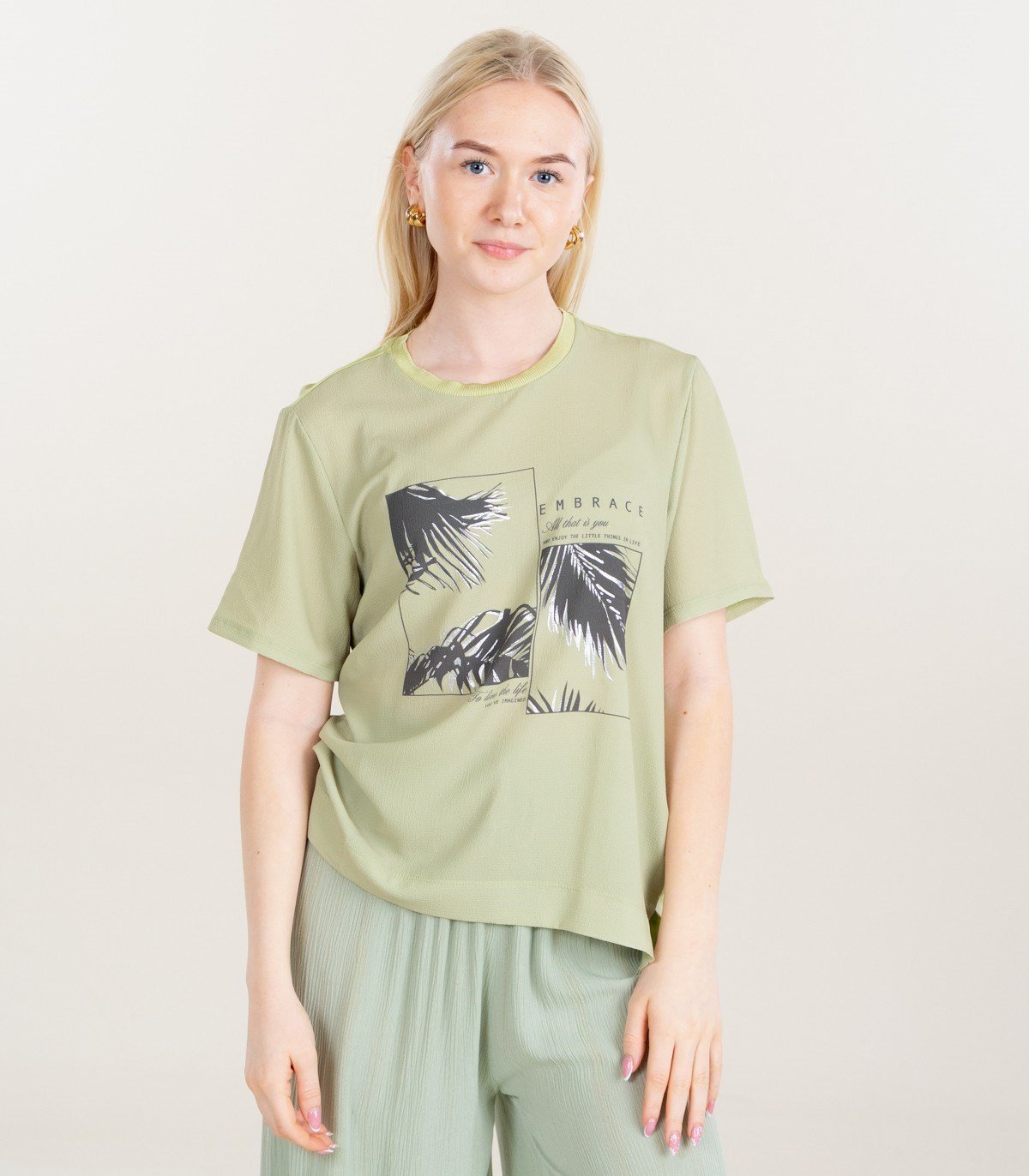 Only ONLNEWFLORA S/S ART O-NECK TOP BOX JRS Yeşil Kadın T-Shirt