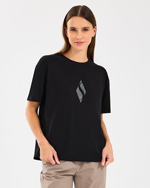 Skechers W Graphic Tee Loose Fit T-Shirt Siyah Kadın T-Shirt