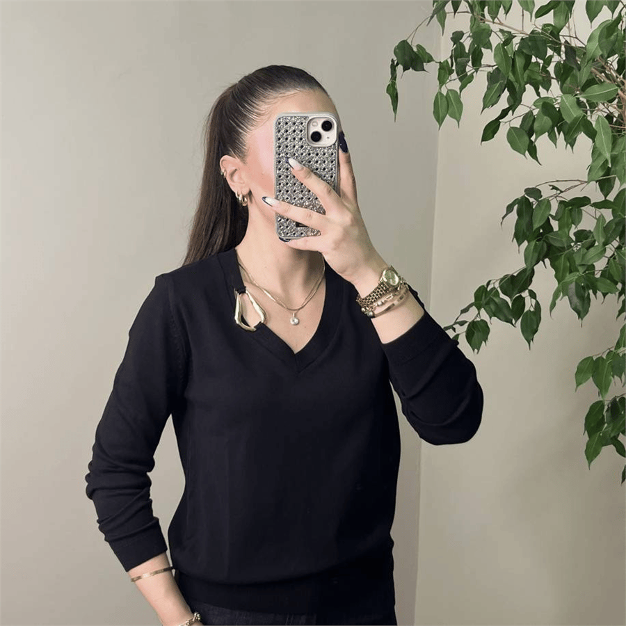 Aksesuarlı Triko Siyah Renk