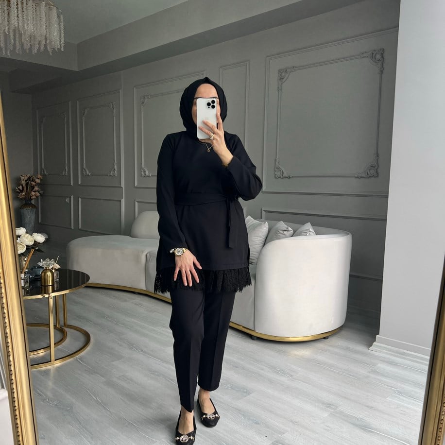 Ahra Siyah Takım