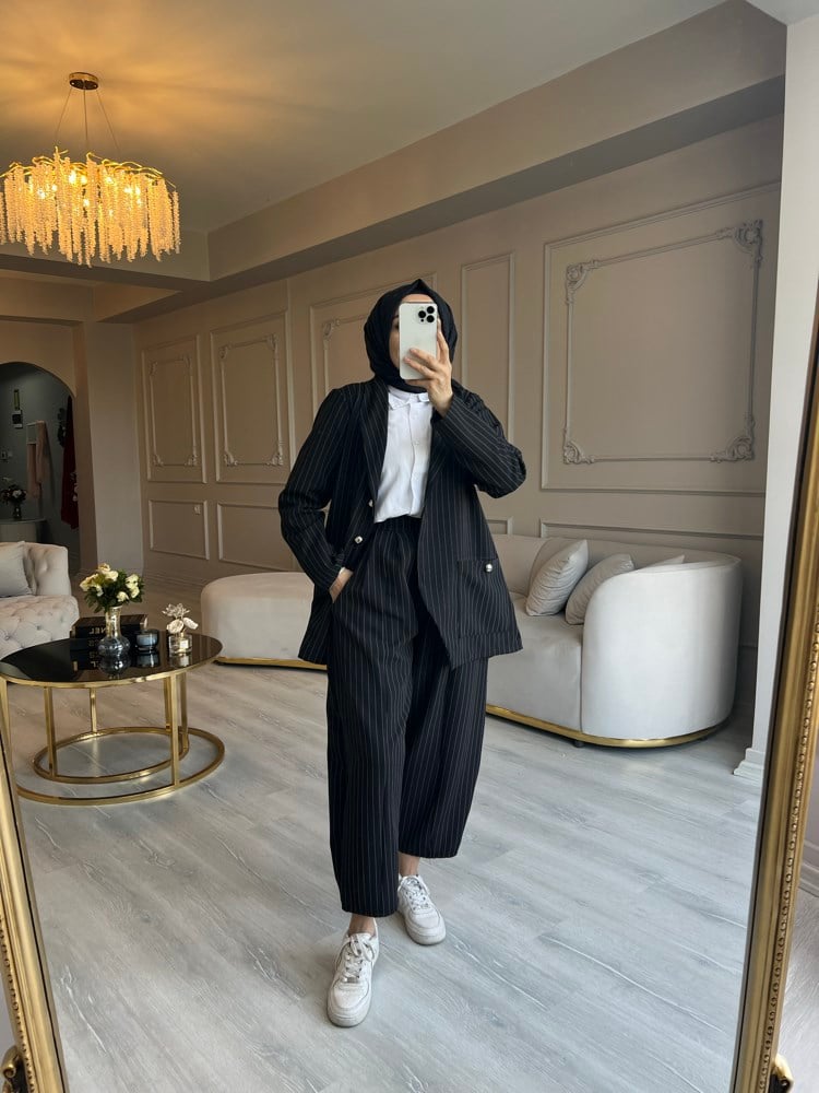 Çizgili Siyah Blazer Takım