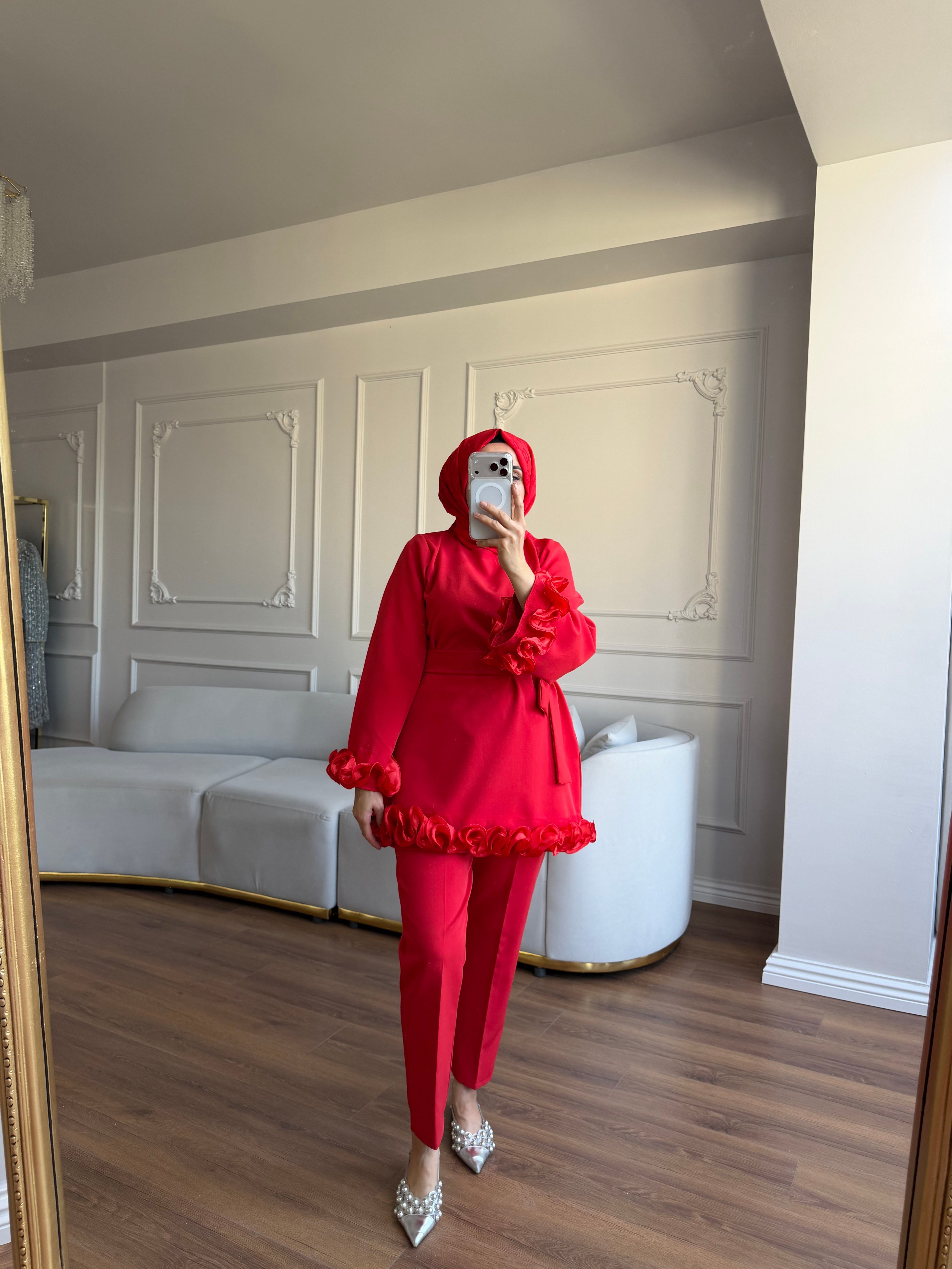 Nisa Kırmızı Takım