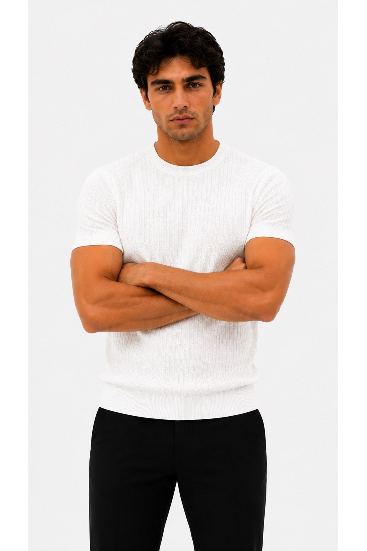 Beyaz Bisiklet Yaka Saç Örgü Desenli Kısa Kol Slim Fit Erkek T-shirt