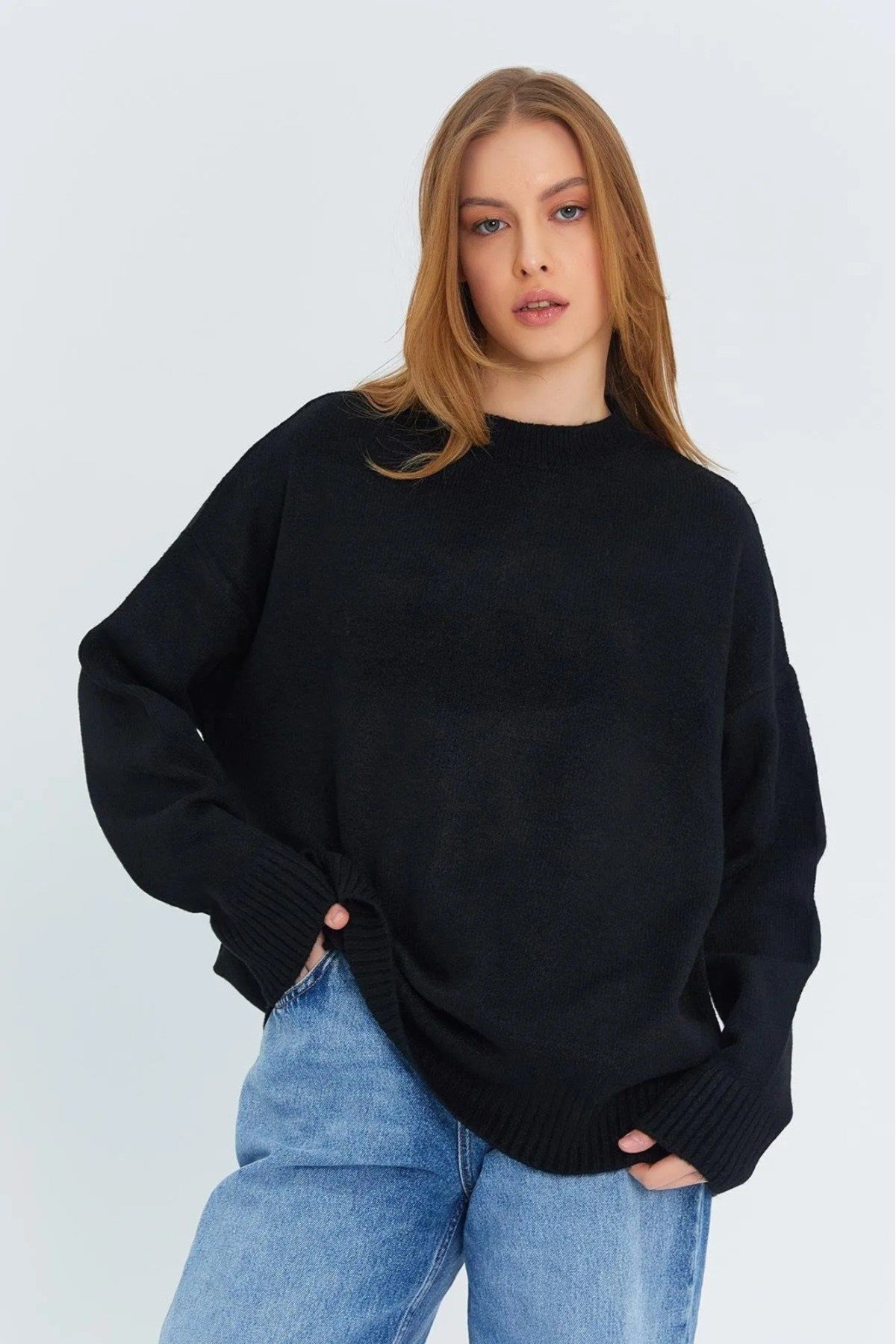 Siyah  Bisiklet Yaka Oversize Kadın Triko Kazak