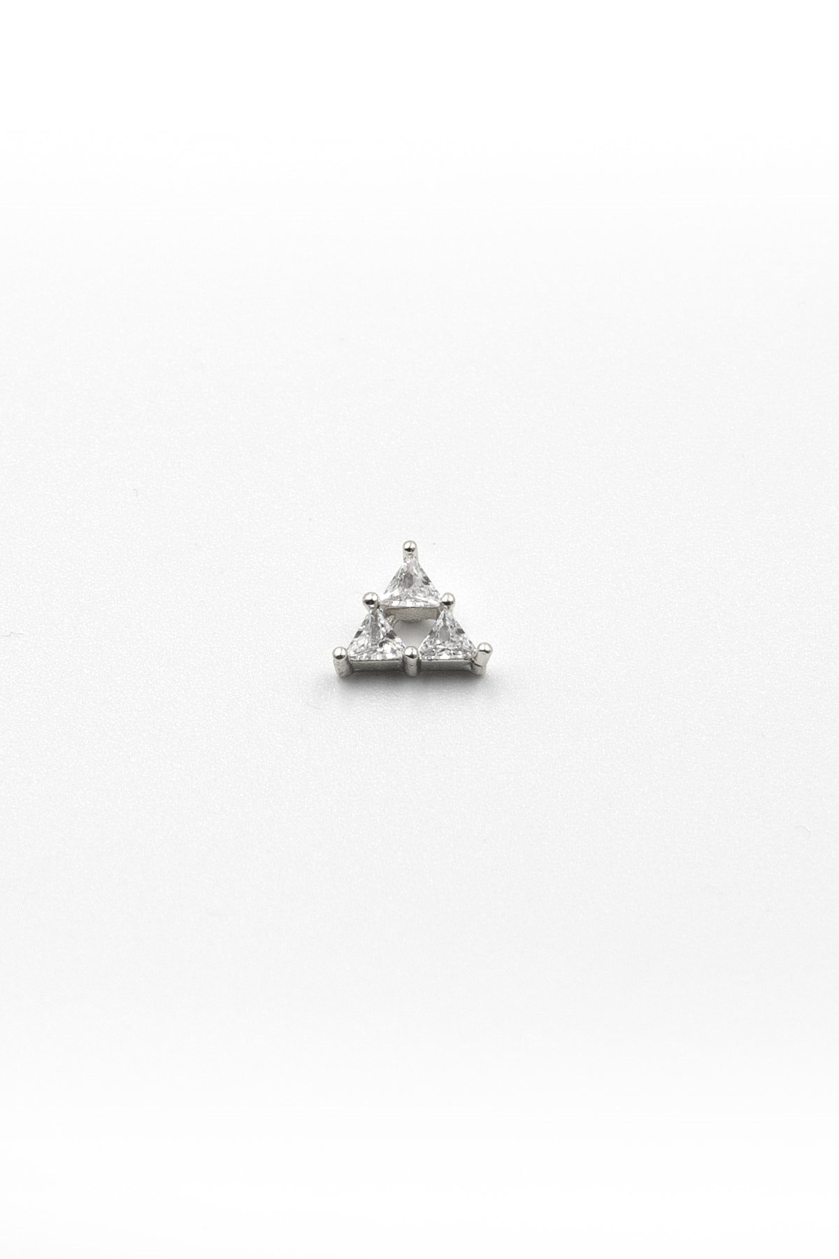 Taşlı Üçgen Model Tragus Piercing - Gümüş | Anti Alerjik, Kararma Yapmaz, 8 mm