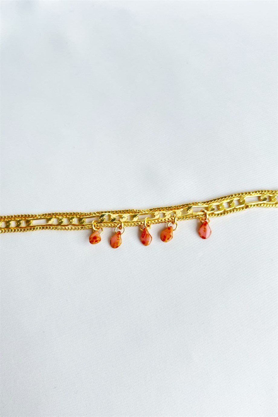 Turuncu Taşlı İşlemeli Gold Bileklik
