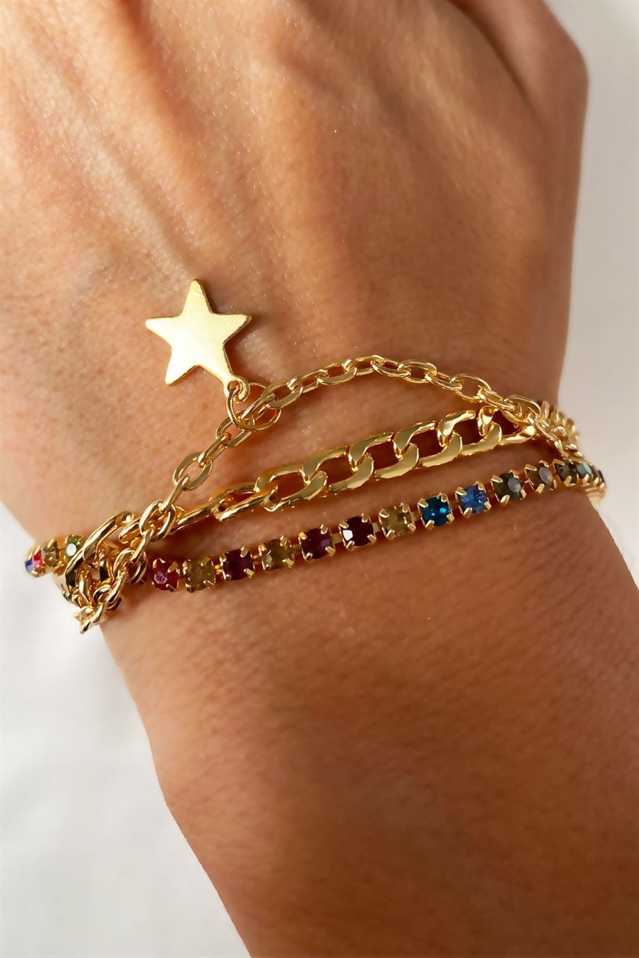 Yıldız Detaylı Renkli Swarovski Taşlı Gold Bileklik