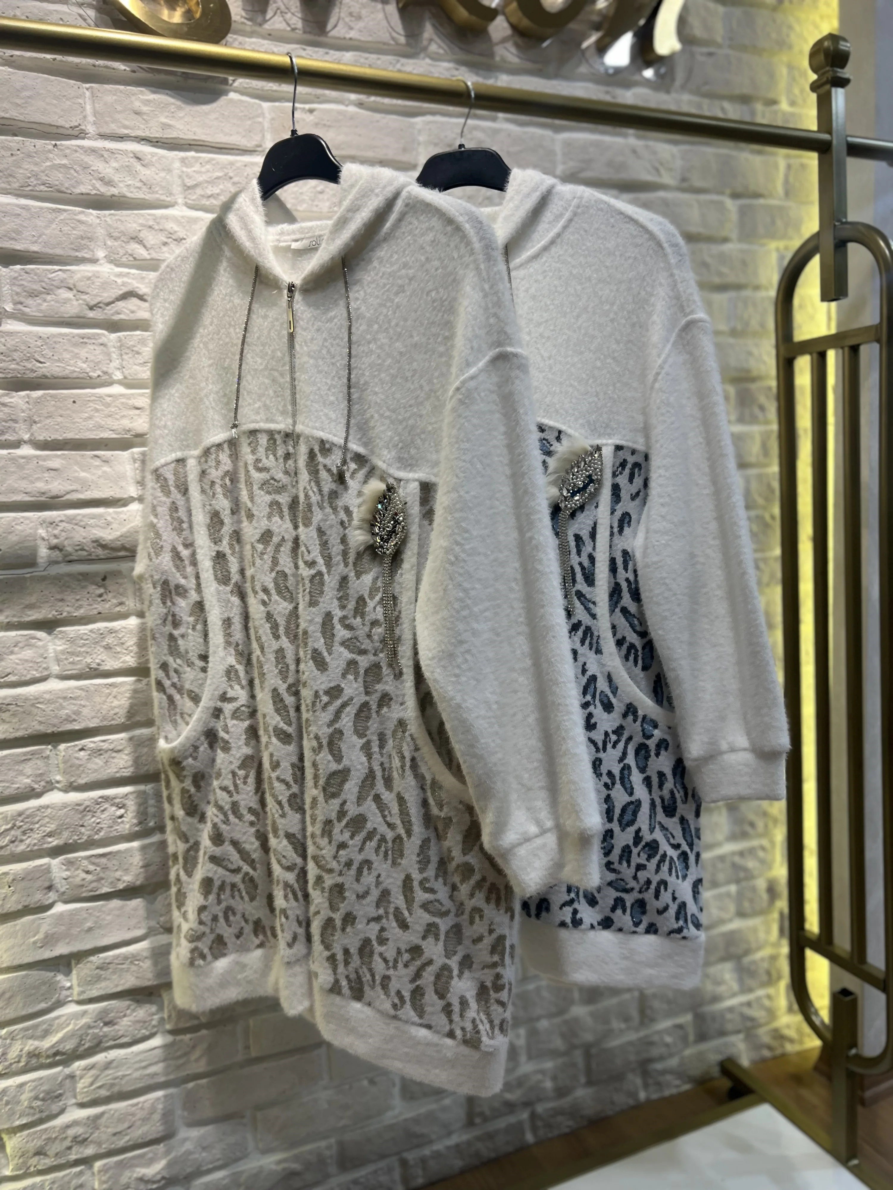 Solis Broşlu Leopar Angora Ceket