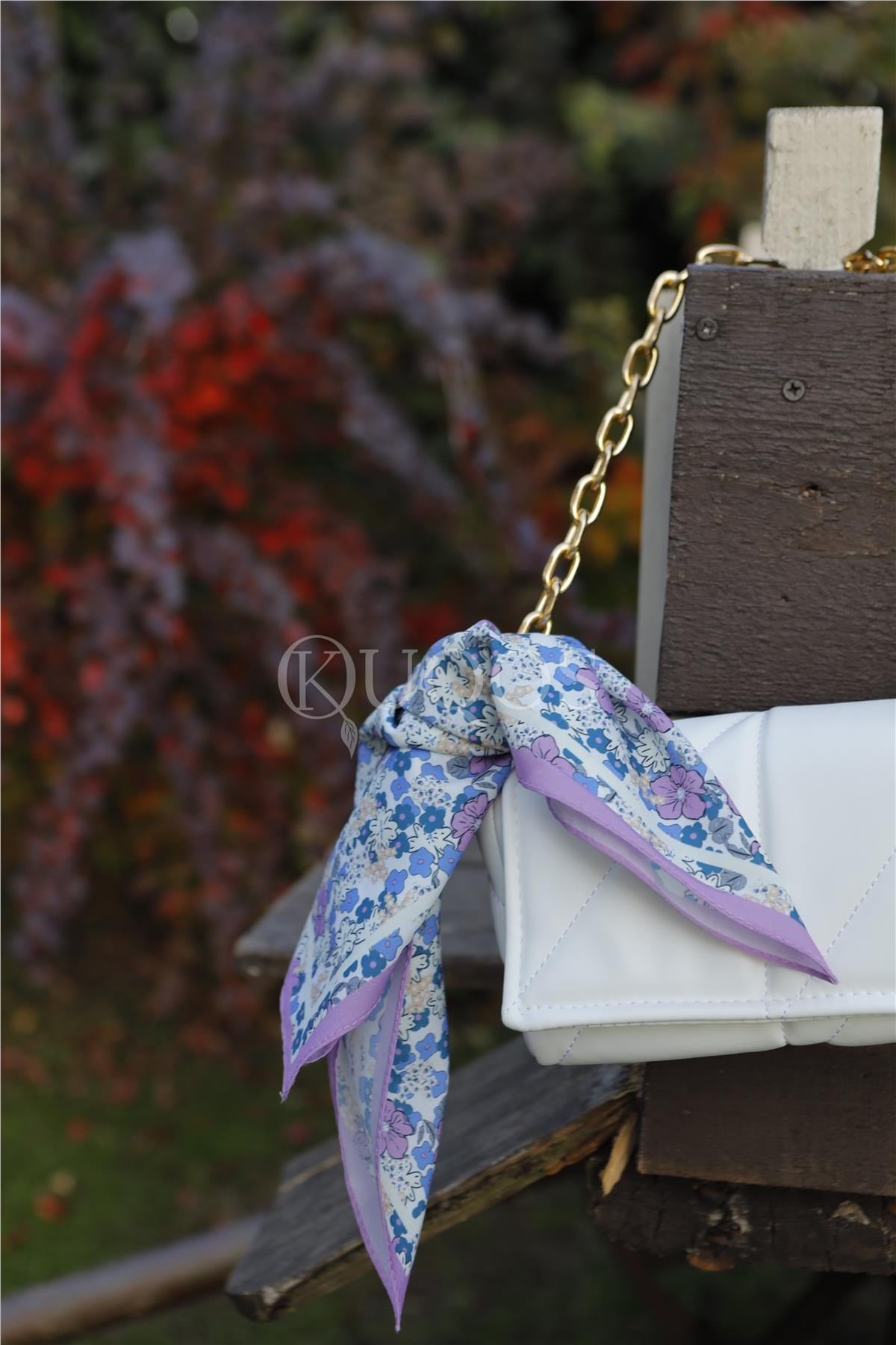 artemis-desenli-bandana-lila-f4e3af.webp