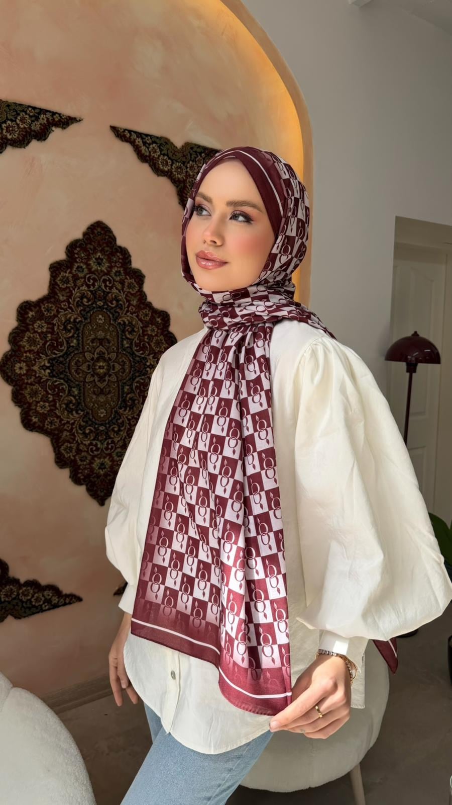 bordo-beyaz-geometrik-desenli-aqua-sof-a084d-.webp