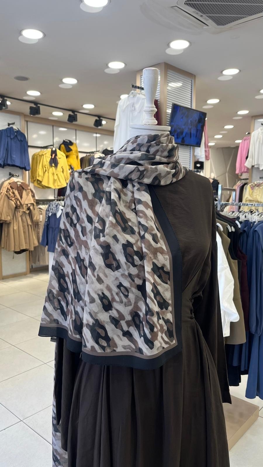 chic-intemporel-desenli-sal-siyah-49b-94.webp
