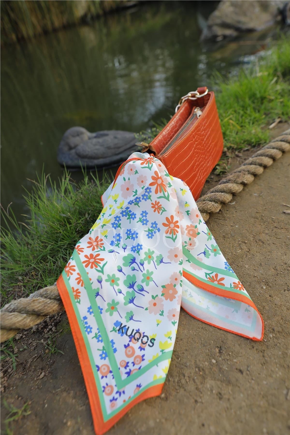 demeter-desenli-bandana-turuncu-8669-3.webp