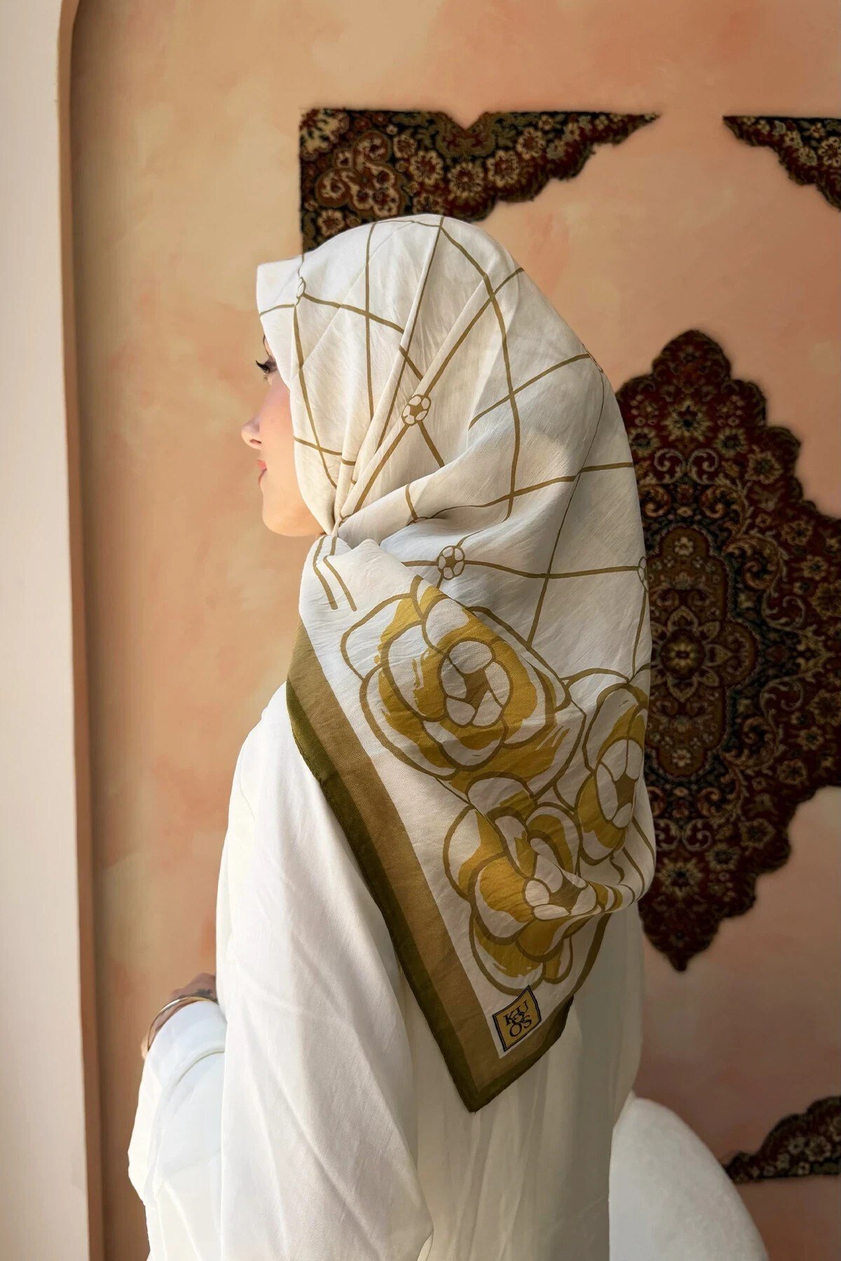 doga-motifi-naida-esarp-86c2d3.jpg