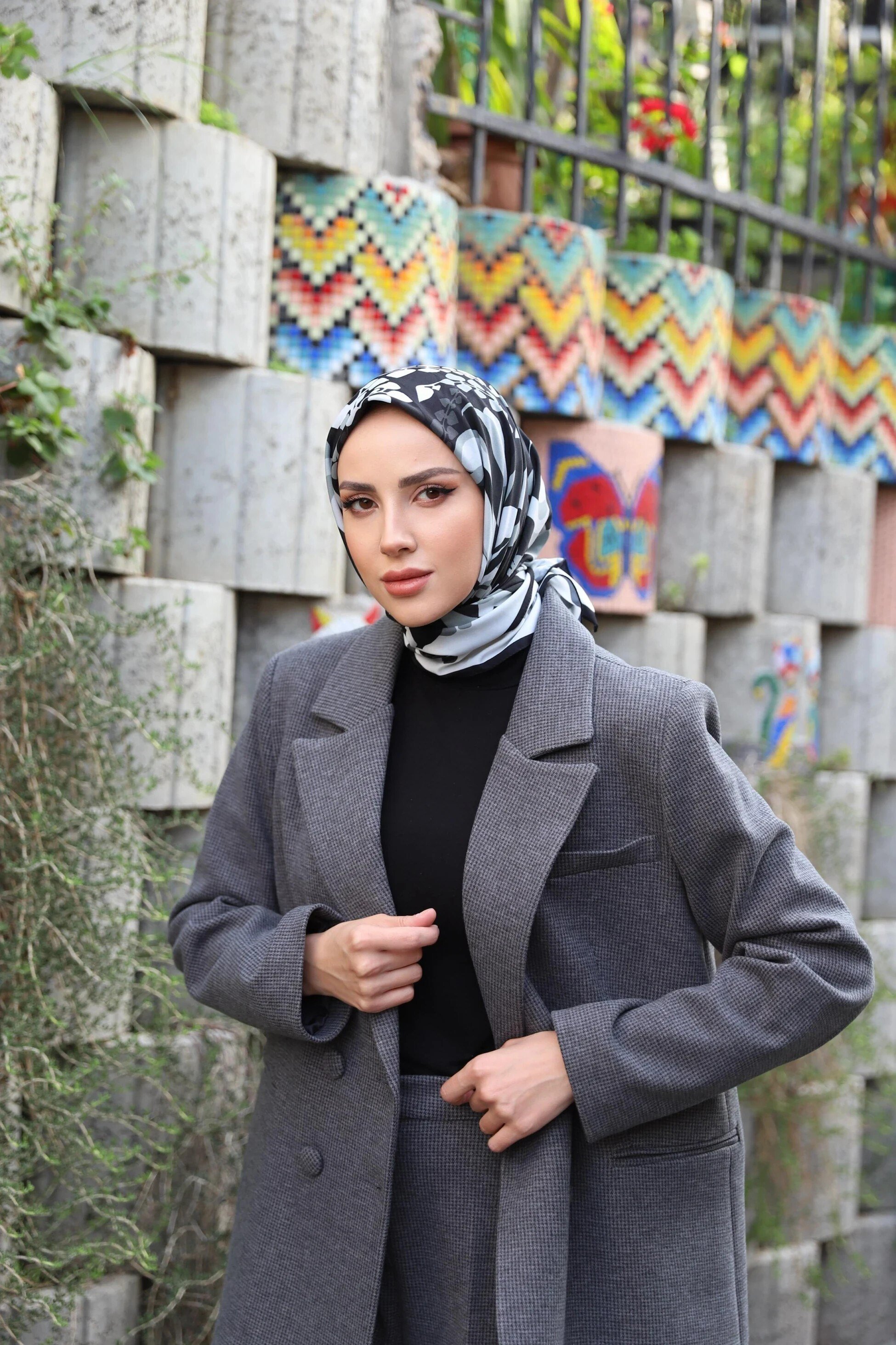 gonca-desenli-esarp-siyah-6a9-4c.jpg