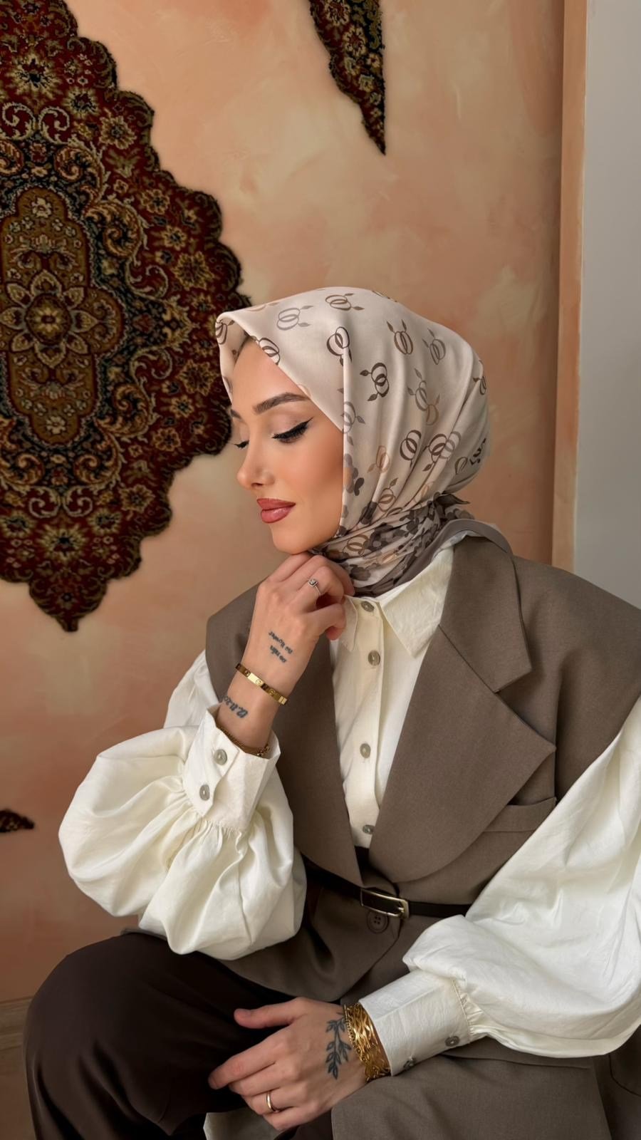 gulce-desenli-esarp-krem-9c-64d.webp