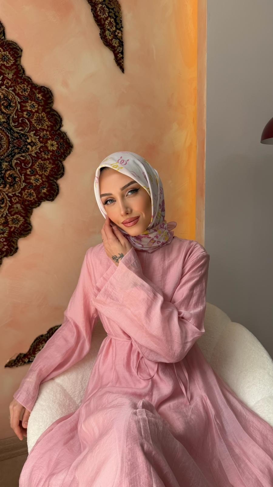 gulce-desenli-esarp-pembe-c8-4ad.webp