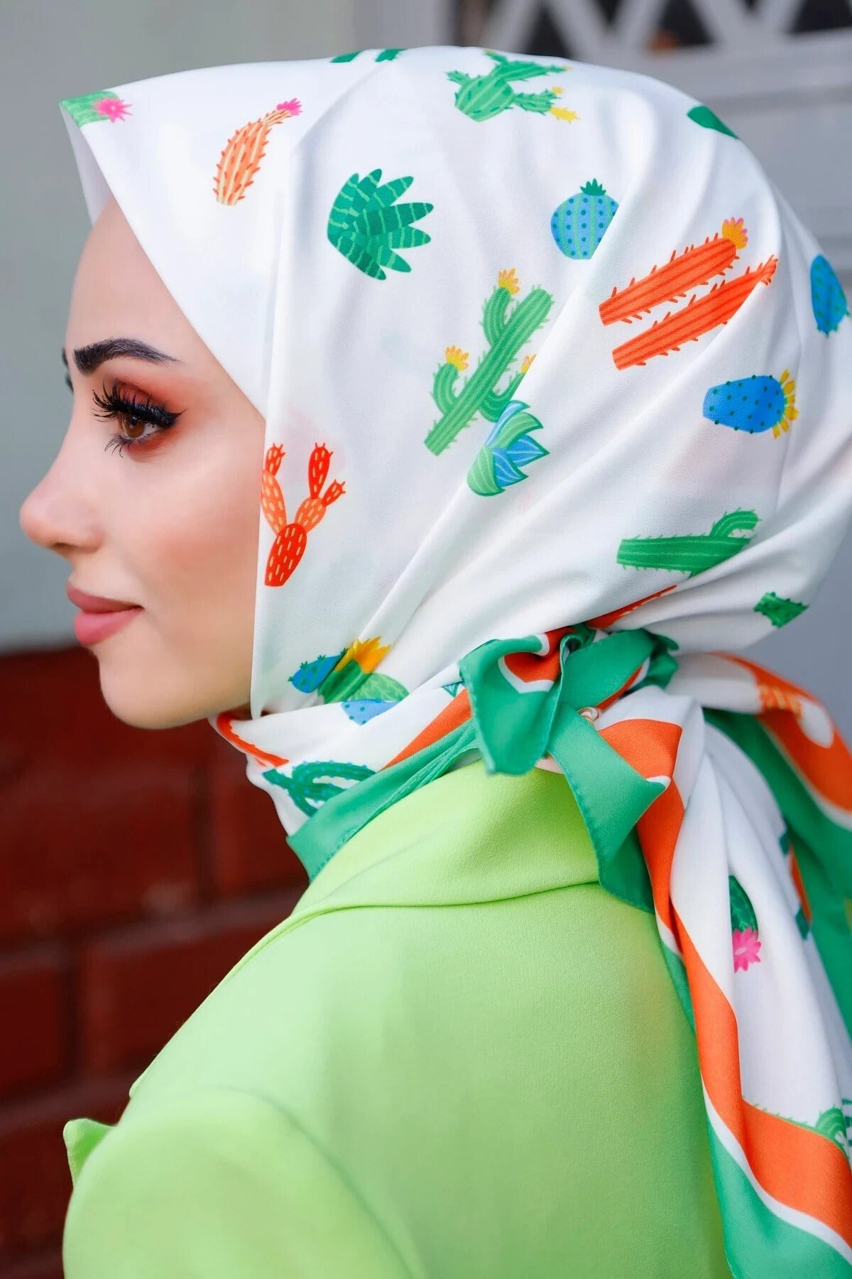 kaktus-desenli-esarp-benetton-4f-710.jpg