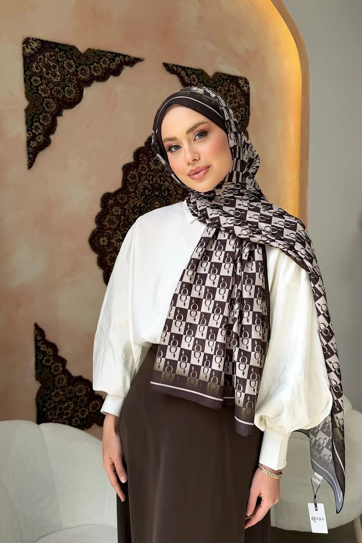 koyu-kahverengi-geometrik-desenli-aqua-ee886e.jpg