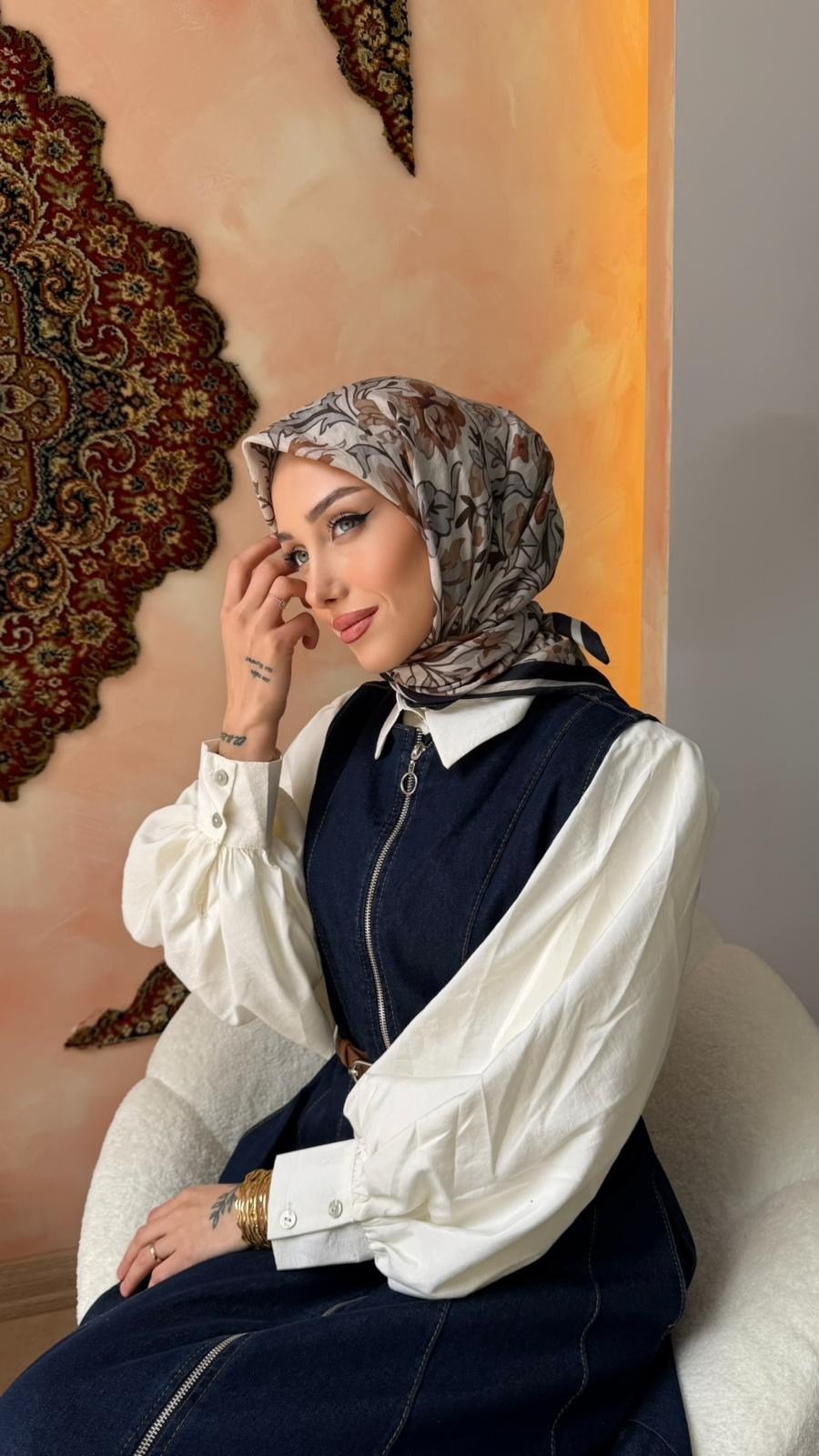 kuqos-zumrut-yoncasi-desenli-naida-esa-4891-b.webp