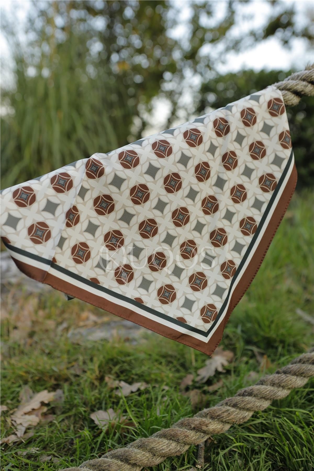 pitikare-desenli-bandana-kahve-043782.webp