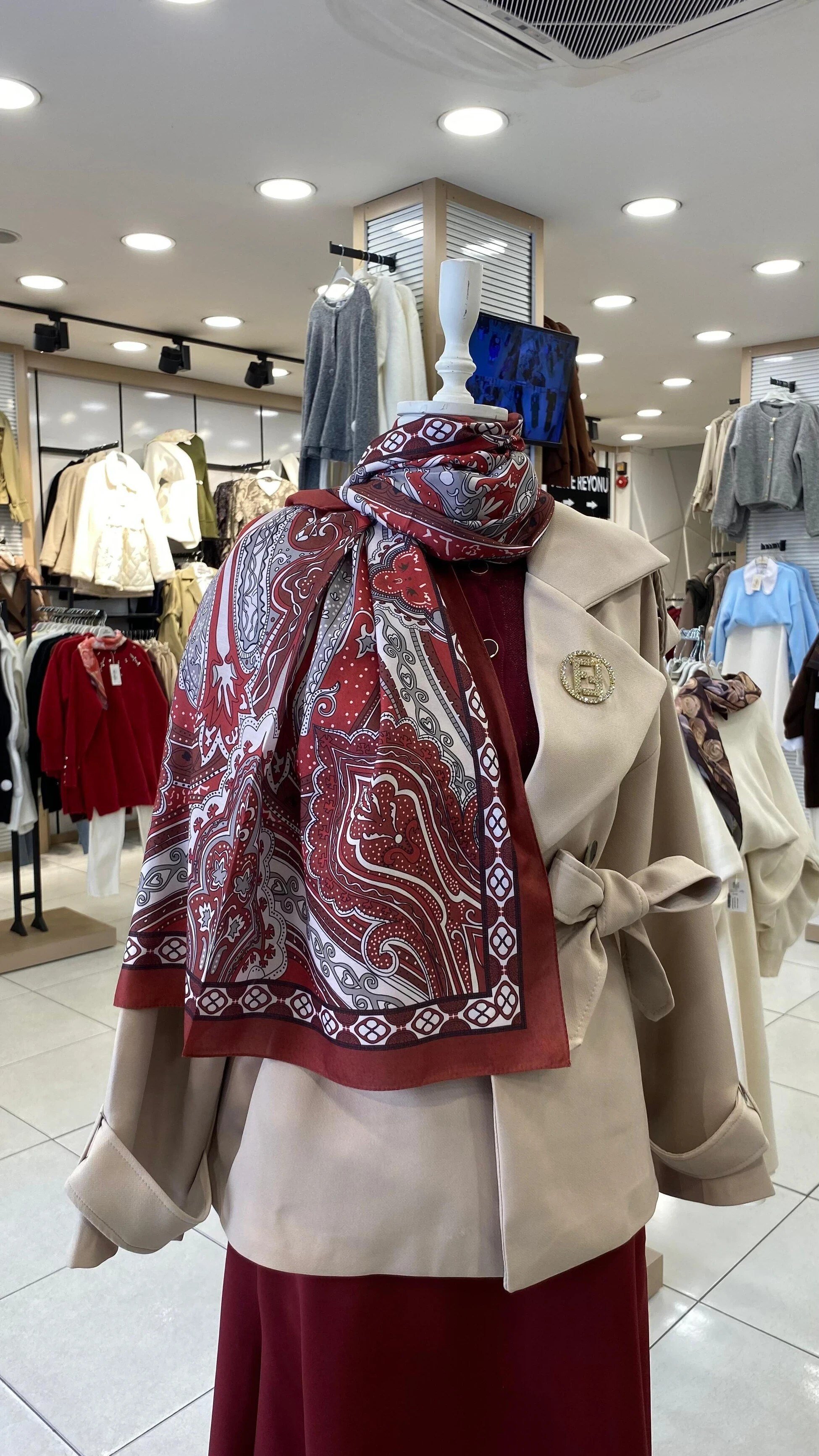 saray-kivrimi-desenli-sal-kirmizi-2aed88.jpg